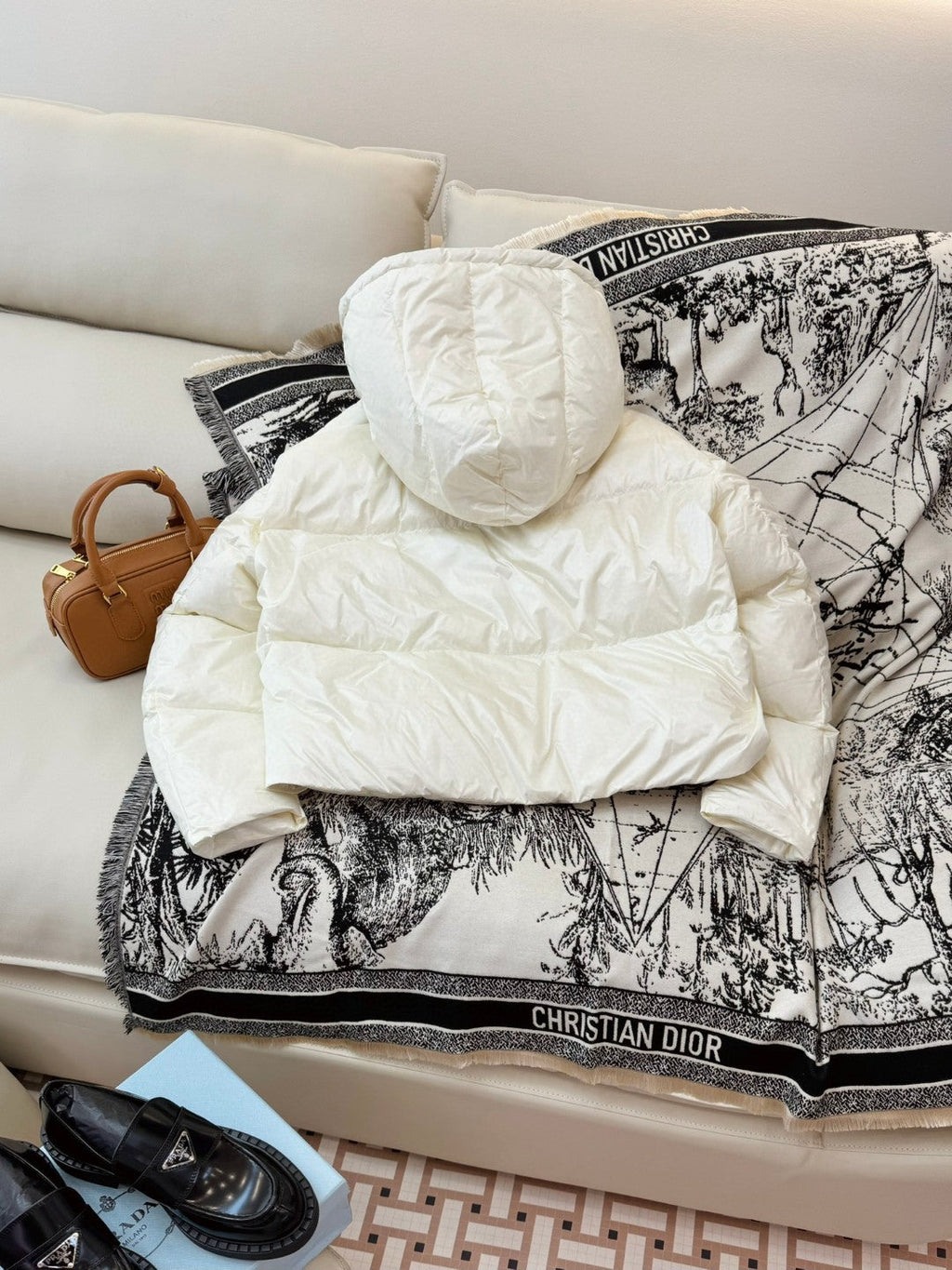 Prada 25 Short Jacket White Down Polyester 317485