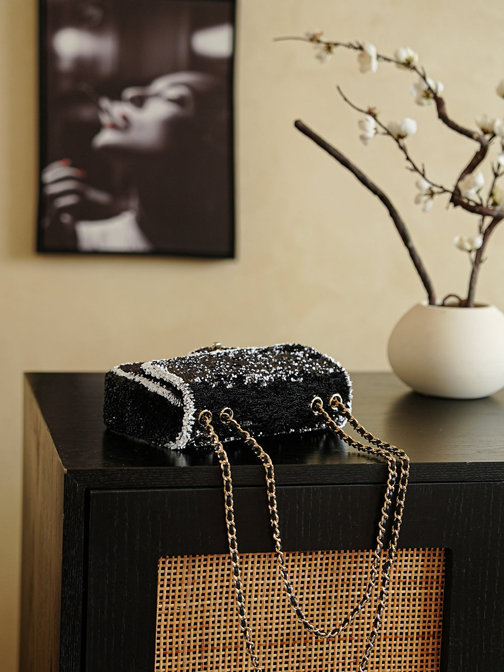 CC 2025 Flap Bag Black White Sequin 308600
