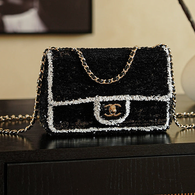 CC 2025 Flap Bag Black White Sequin 308600