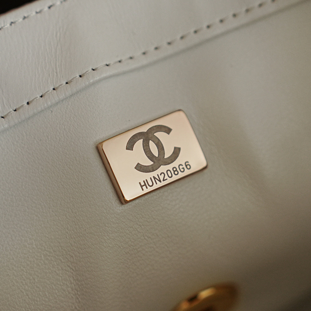 CC 2025 Flap Bag White Black Sequin 308601