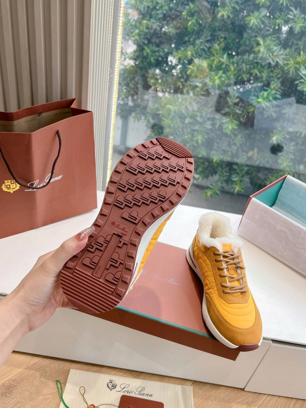 LP Weekend Walk Sneaker Yellow & Brown Fur Suede 549510