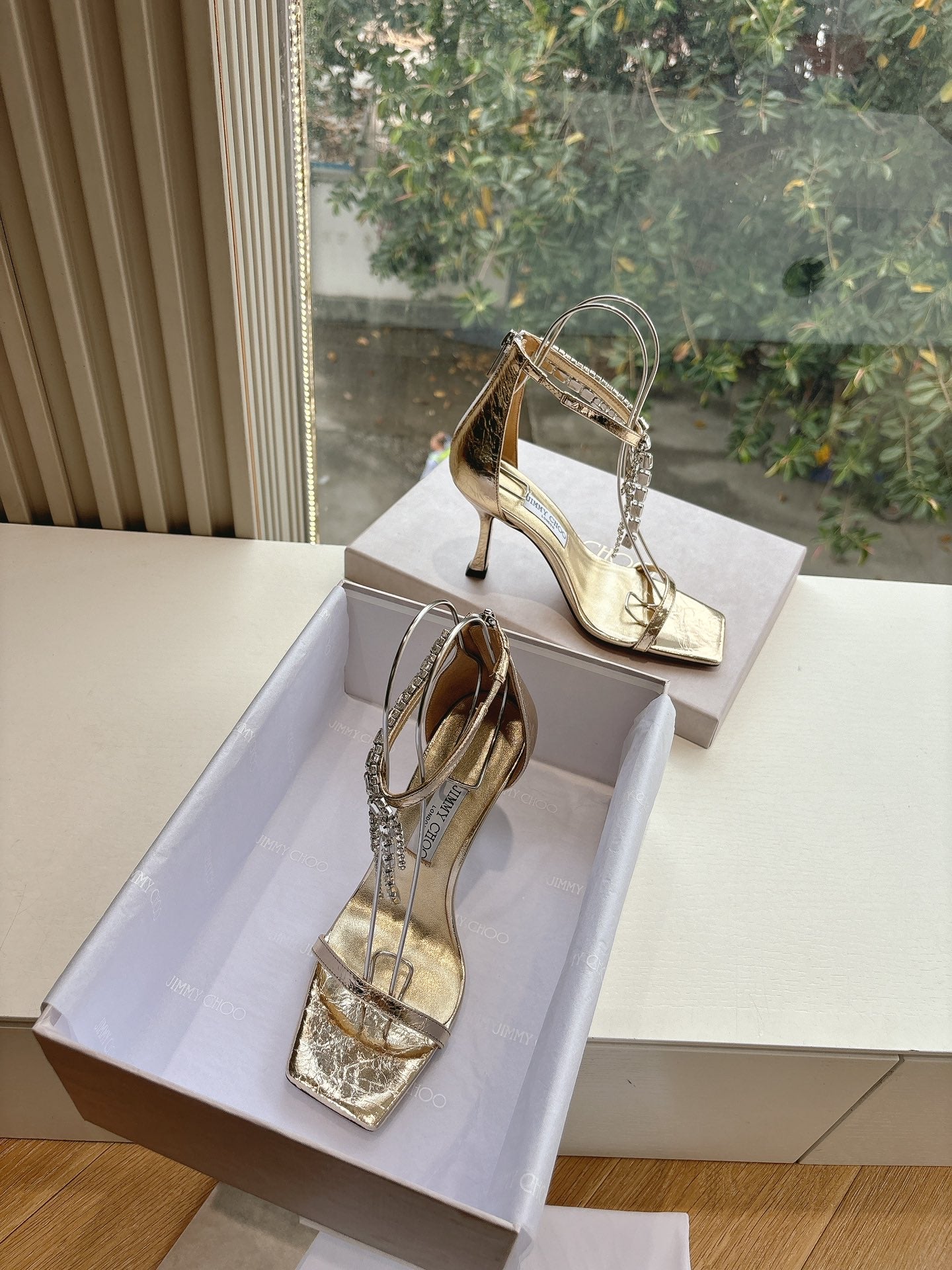 Jimmy 25 Verity Sandal 70 Gold Cowhide Patent Leather 547693