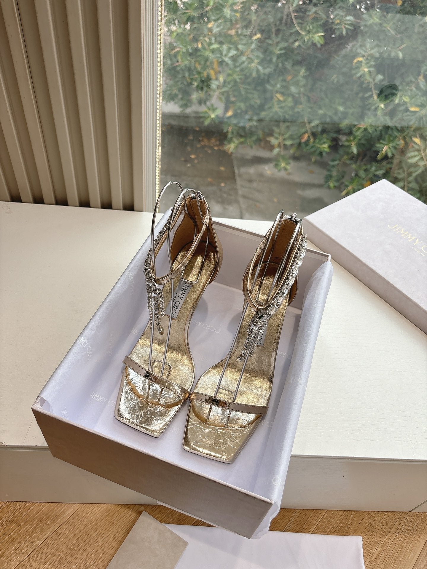 Jimmy 25 Verity Sandal 70 Gold Cowhide Patent Leather 547693