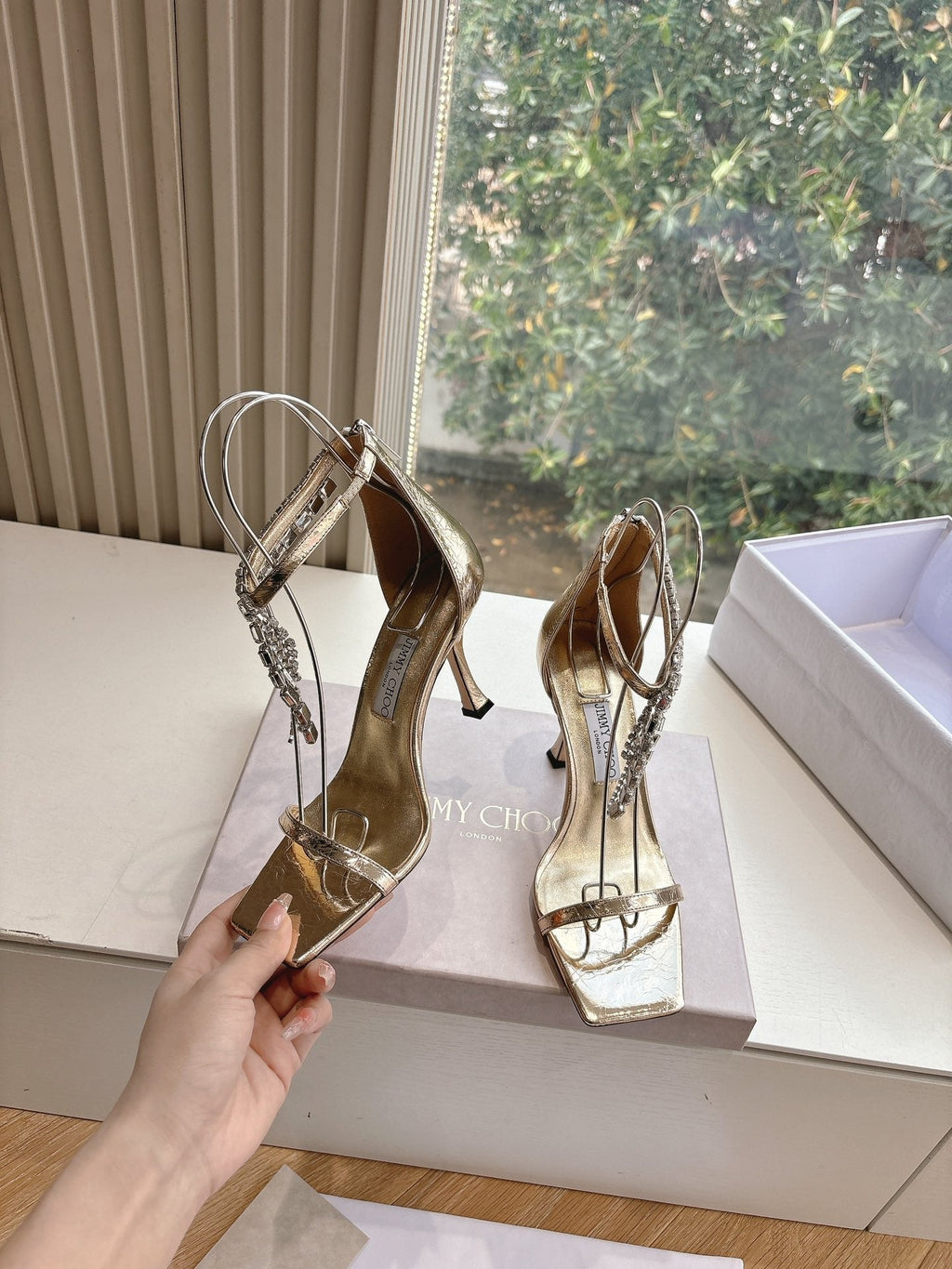 Jimmy 25 Verity Sandal 70 Gold Cowhide Patent Leather 547693