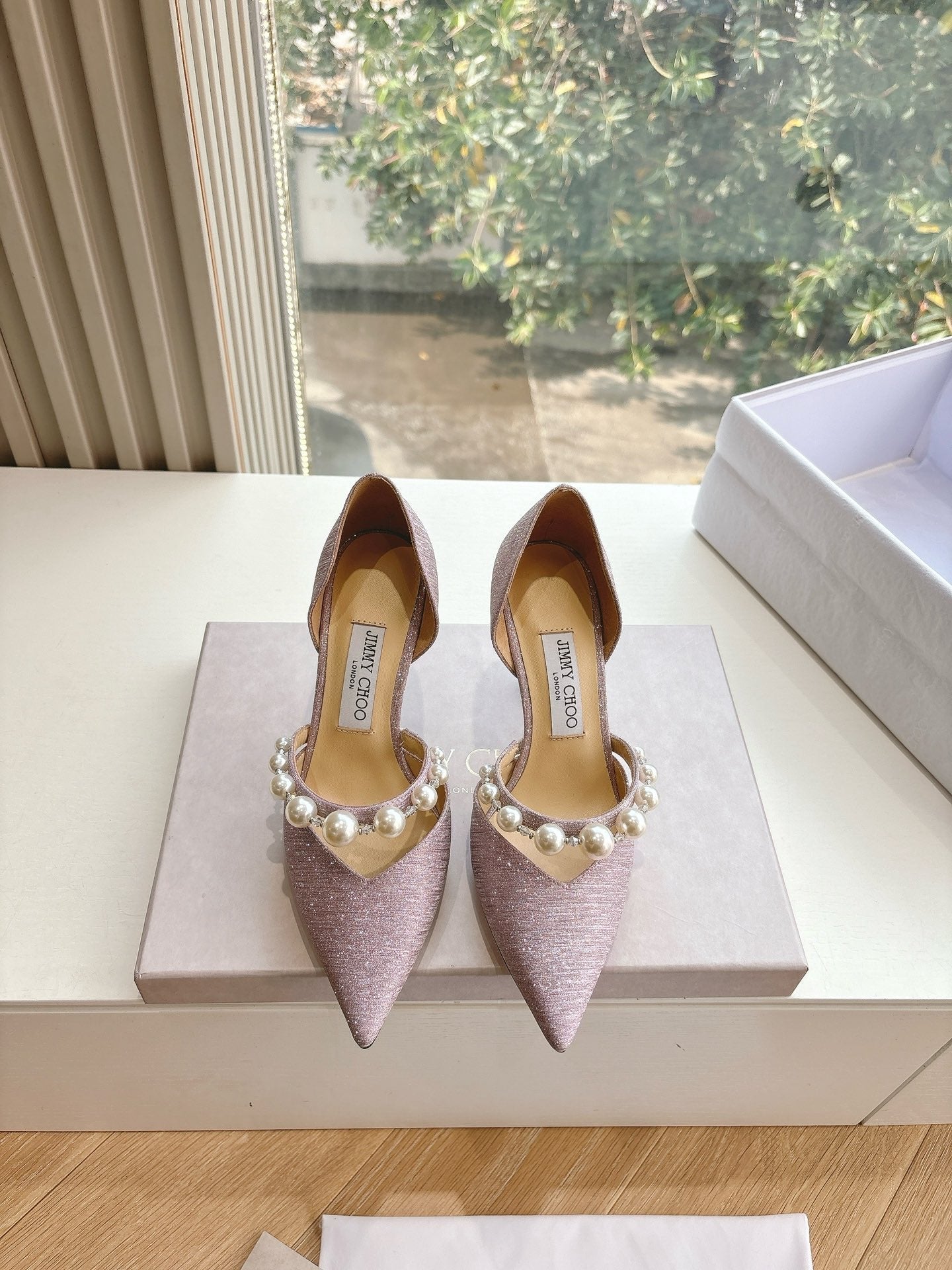 Jimmy Aureli Pearl-embellished Pumps 85mm Muted Pink Glitter 547688