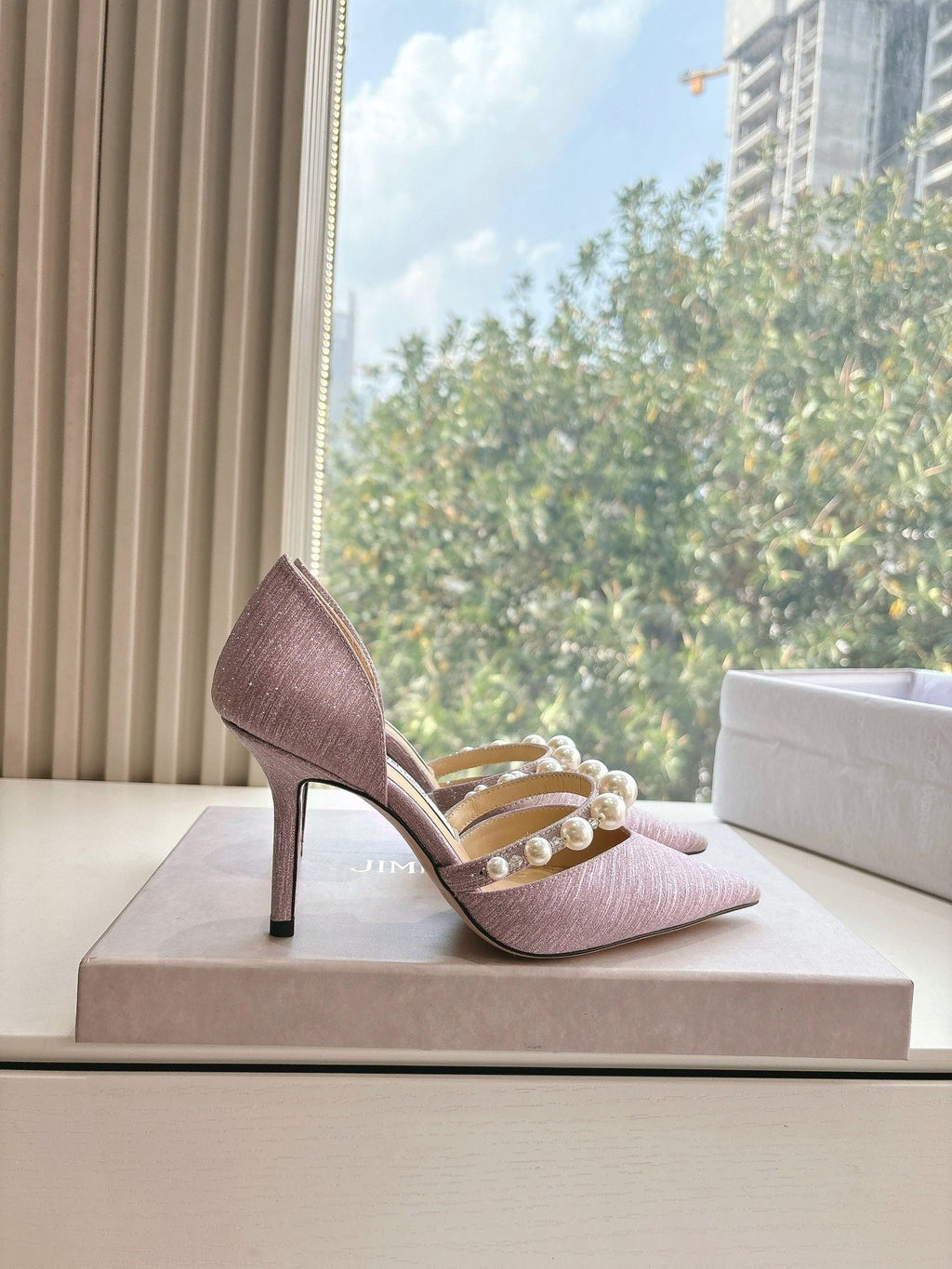 Jimmy Aureli Pearl-embellished Pumps 85mm Muted Pink Glitter 547688