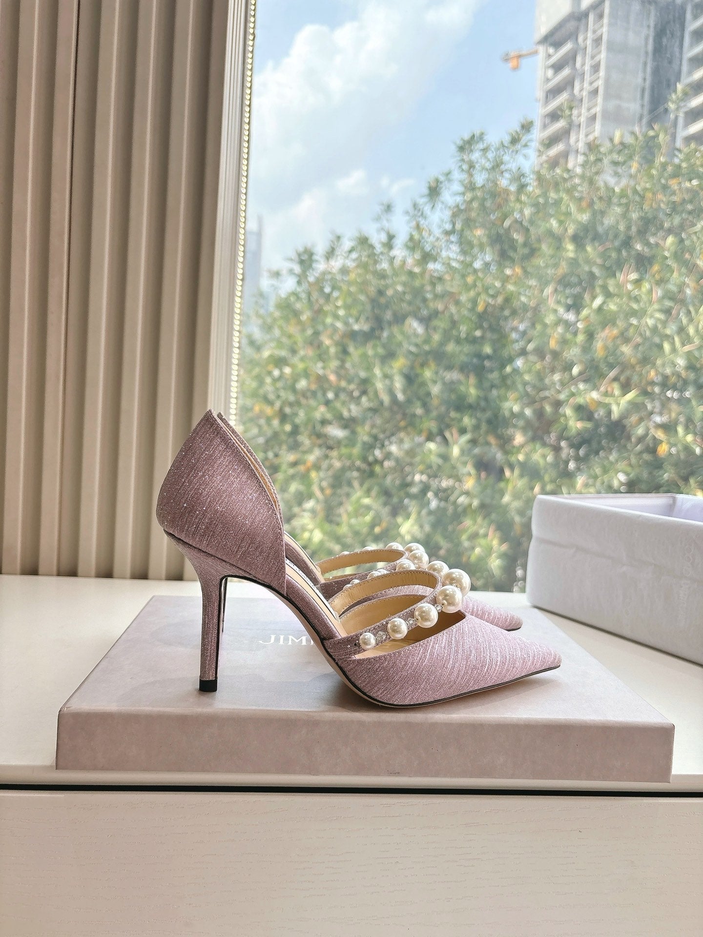 Jimmy Aureli Pearl-embellished Pumps 85mm Muted Pink Glitter 547688