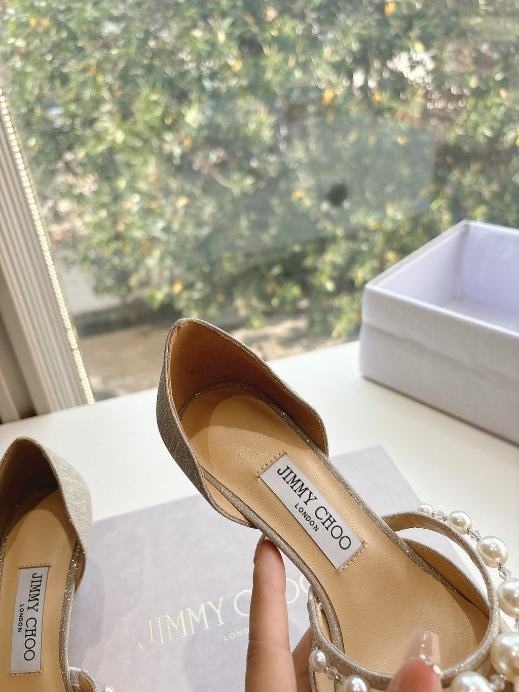 Jimmy Aureli Pearl-embellished Pumps 65mm Sliver Glitter 547691