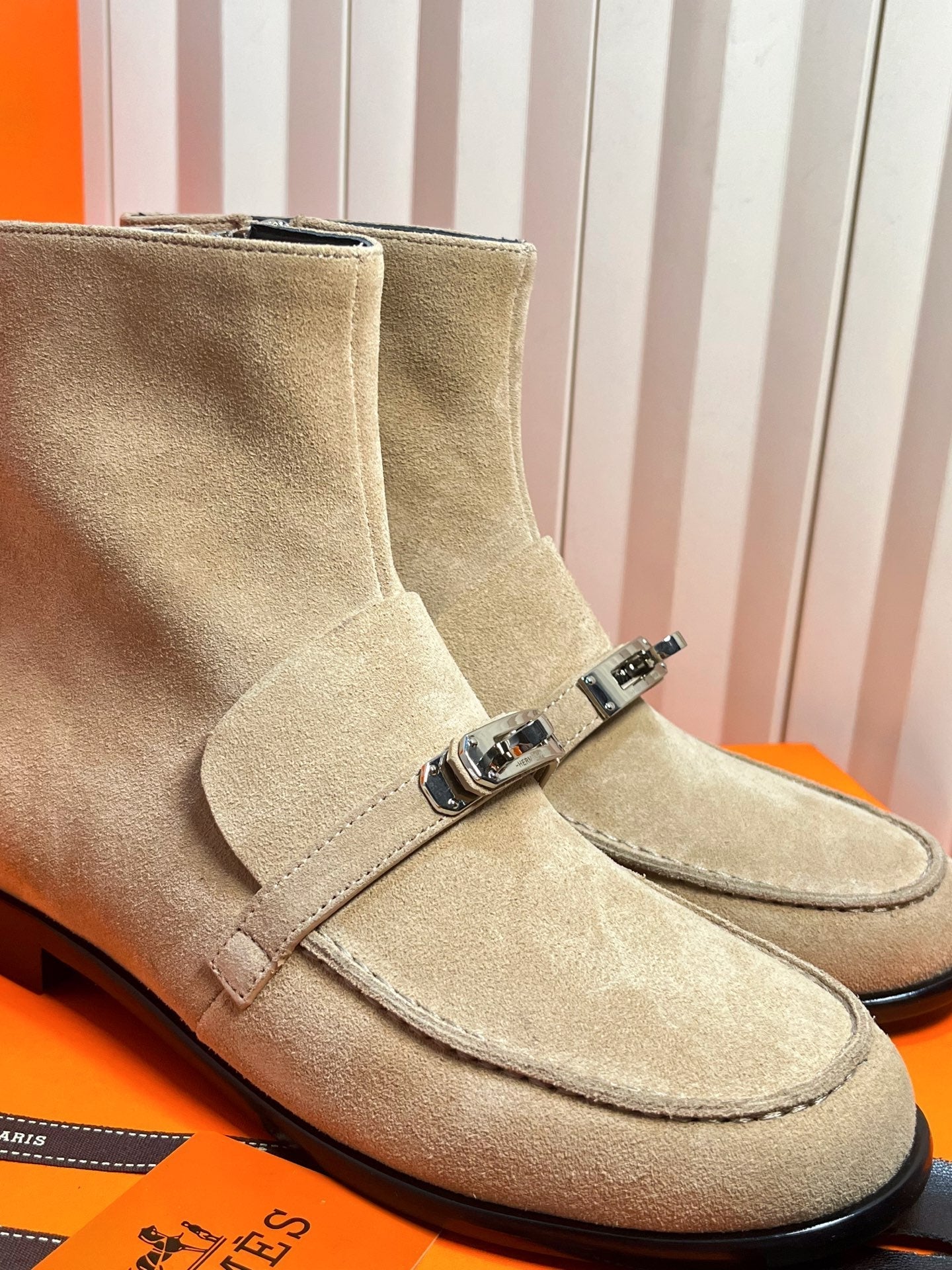 HM 25s Kelsy Ankle Boot Khahi Suede 548462