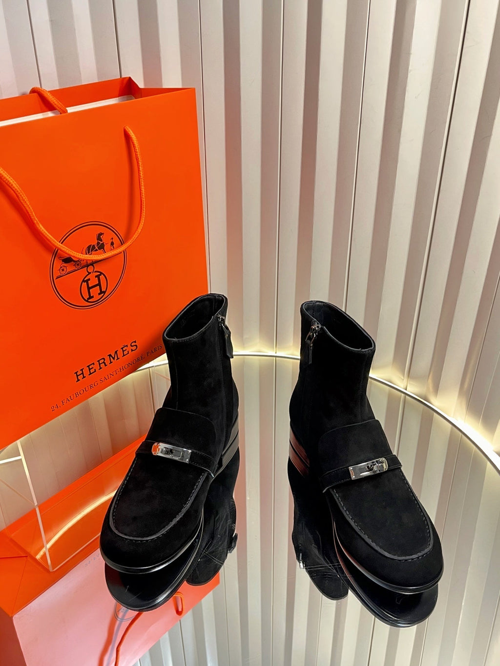 HM 25s Kelsy Ankle Boot Black Suede 548463