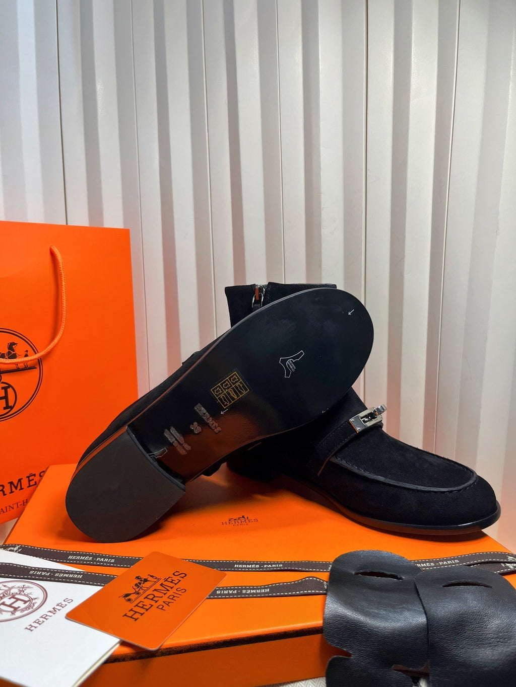 HM 25s Kelsy Ankle Boot Black Suede 548463