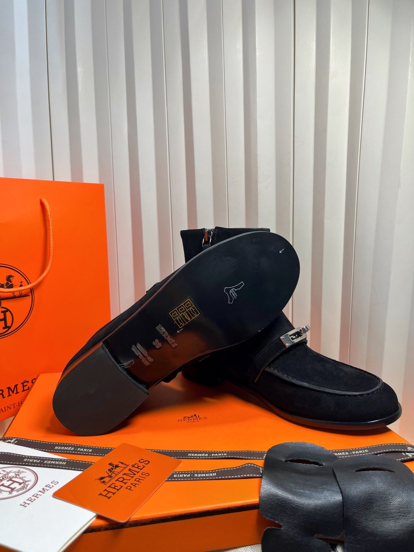 HM 25s Kelsy Ankle Boot Black Suede 548463