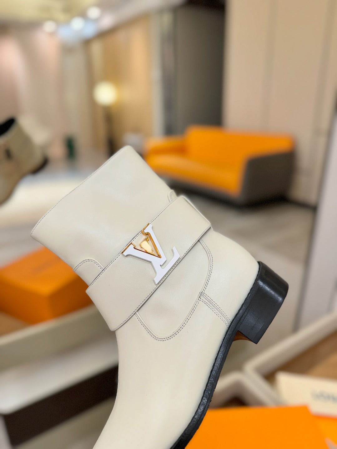 LV Midtown Flat Ankle Boot Light Off White Cowhide 574328