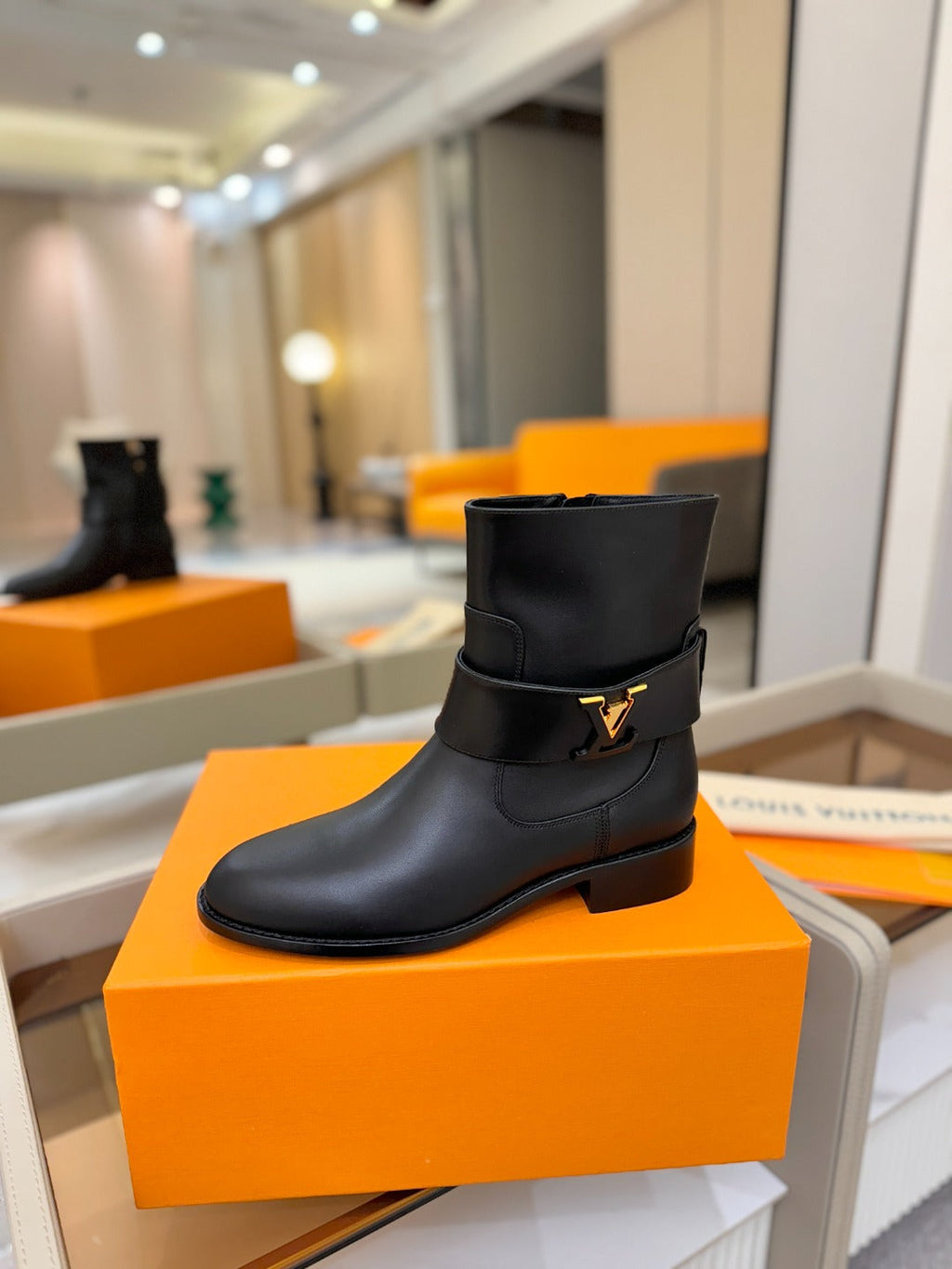 LV Midtown Flat Ankle Boot Black Cowhide 574331