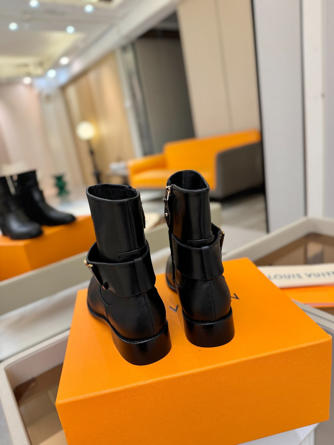 LV Midtown Flat Ankle Boot Black Cowhide 574331