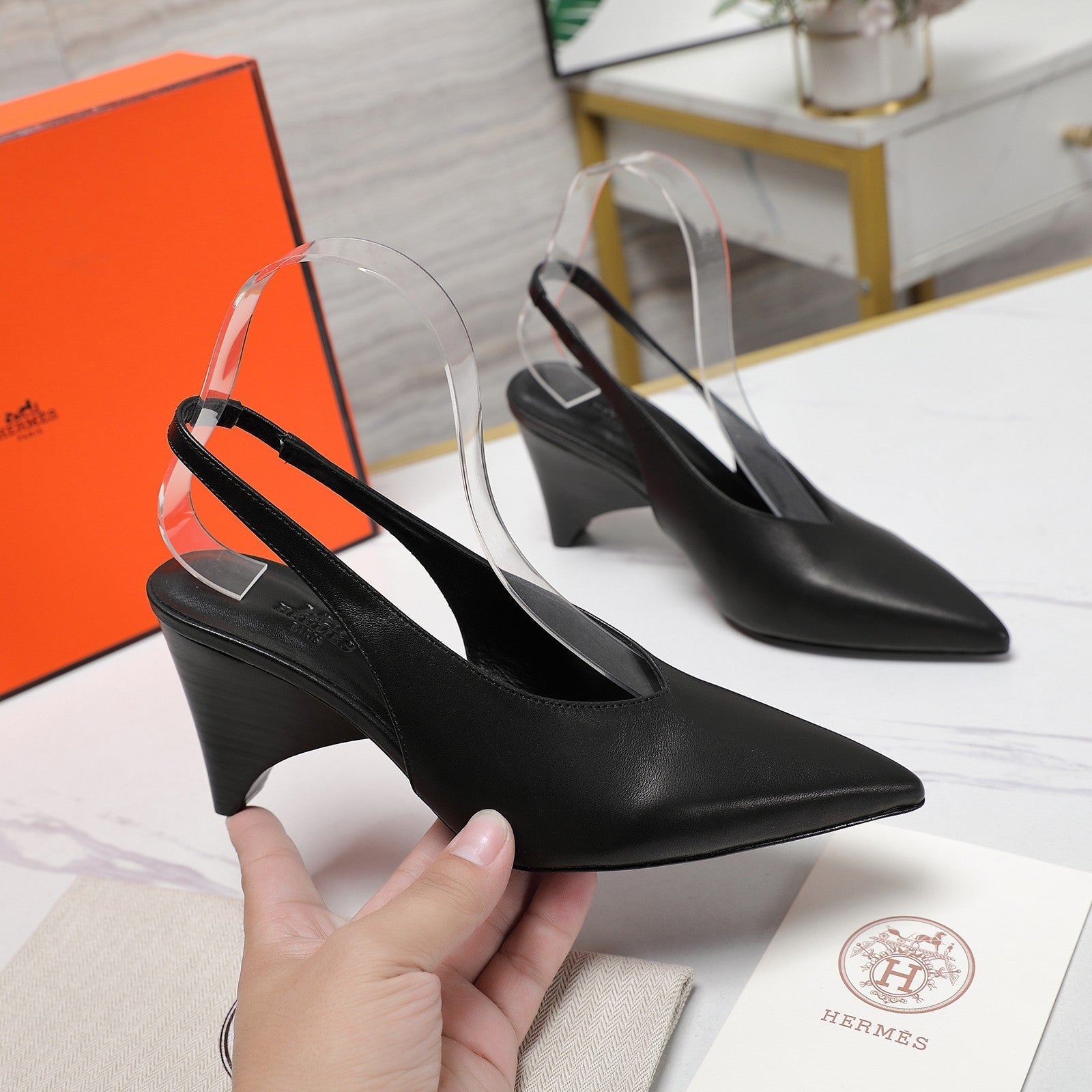 HM  Classic High-Heeled Slingback 70mm Black Sheepskin 547641