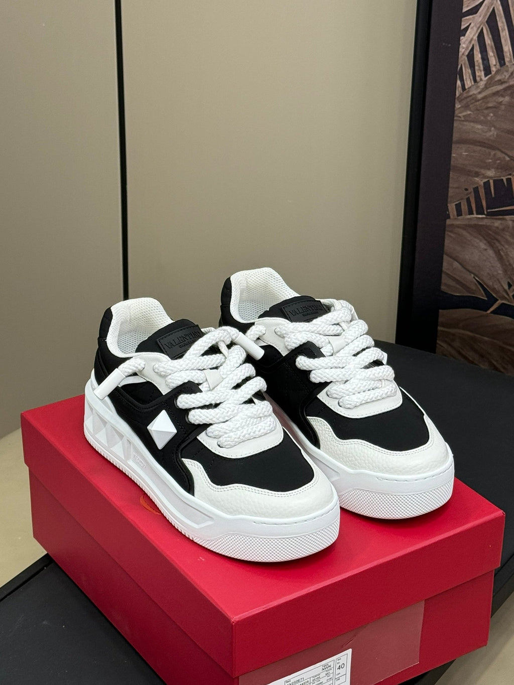 VT 2025 Sneakers Black White Cowhide 548580