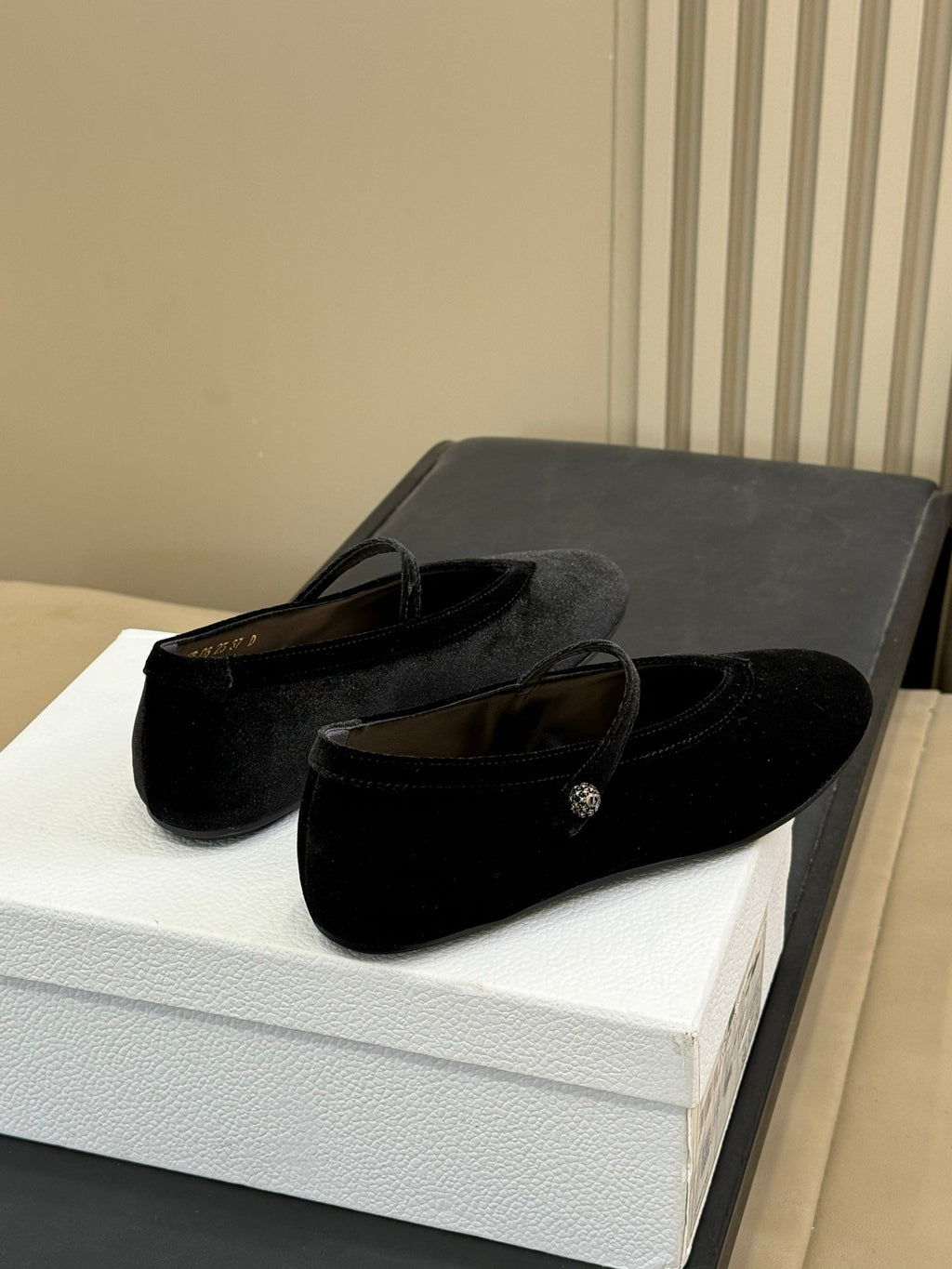 CD New Ballet Flat Black Suede 561788