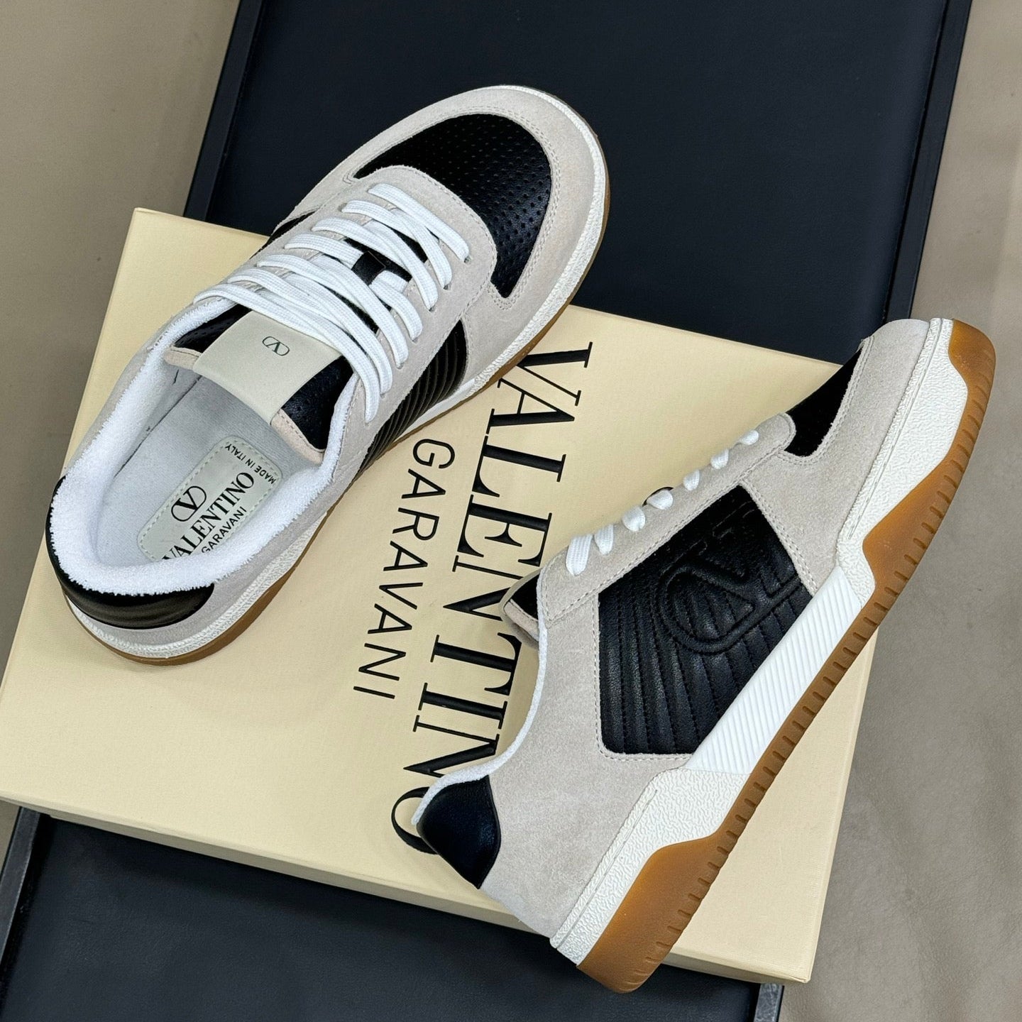 VT 2025 Sneaker Black White Suede Calfskin 548584