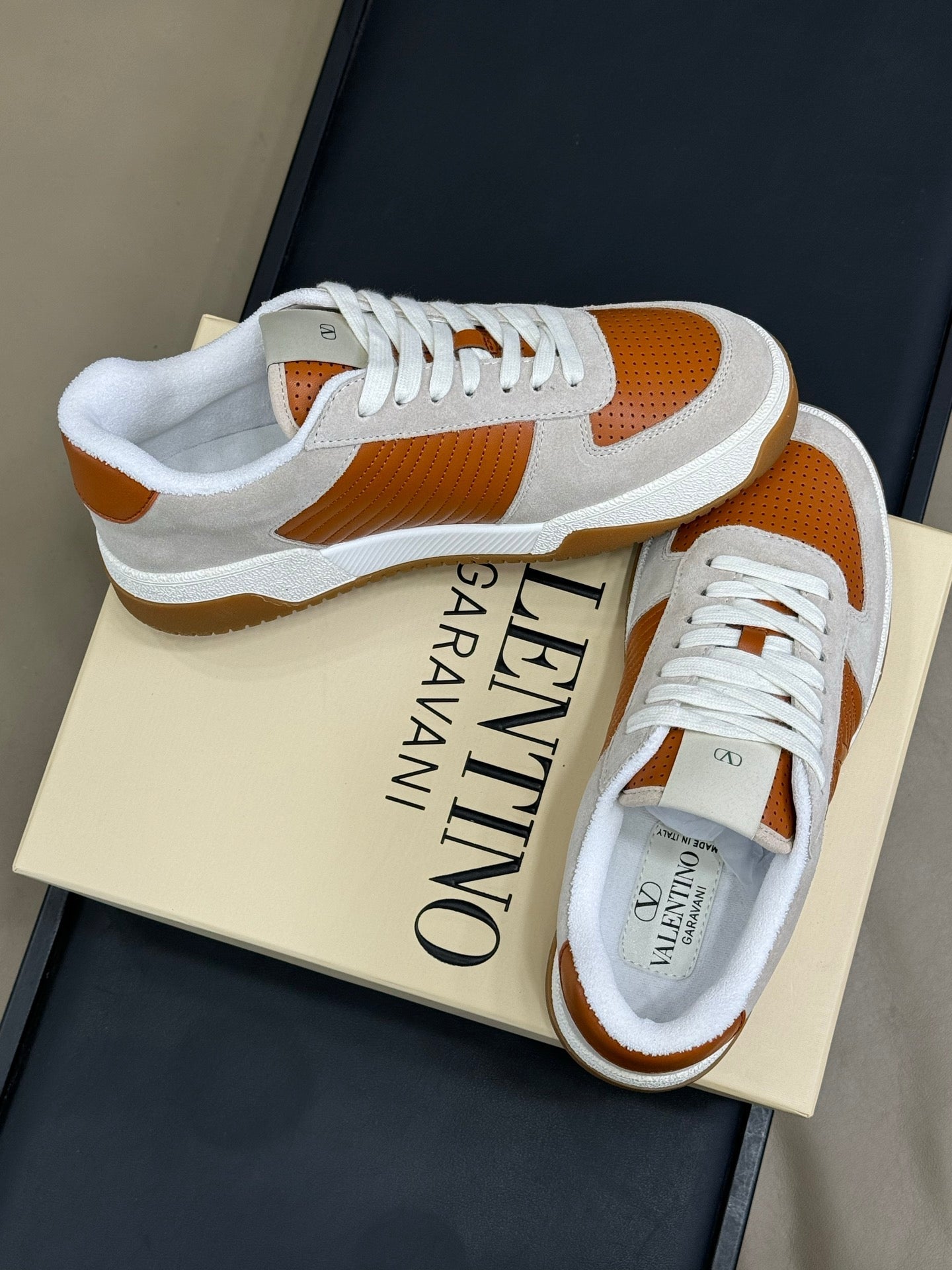 VT 2025 Sneaker Brown White Suede Calfskin 548583