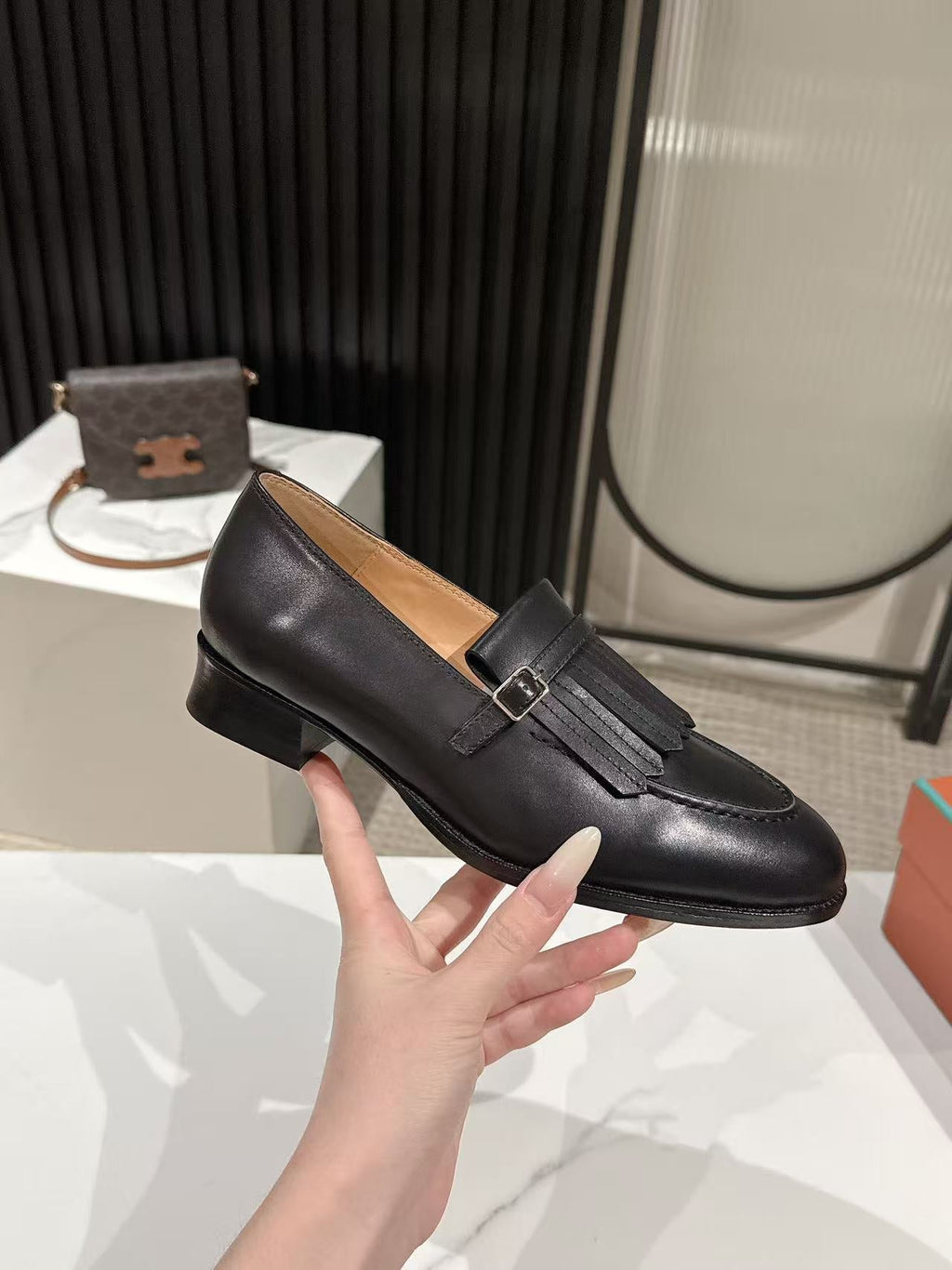 LP Pennan Fringe Black Cowhide 564799