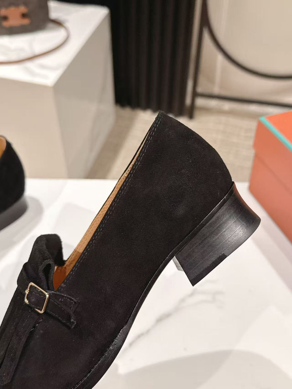 LP Pennan Fringe Black Suede 564803