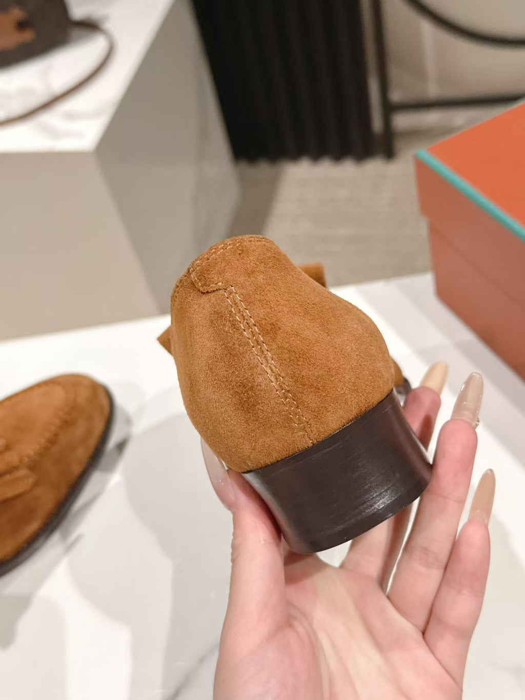 LP Pennan Fringe Brown Suede 564805