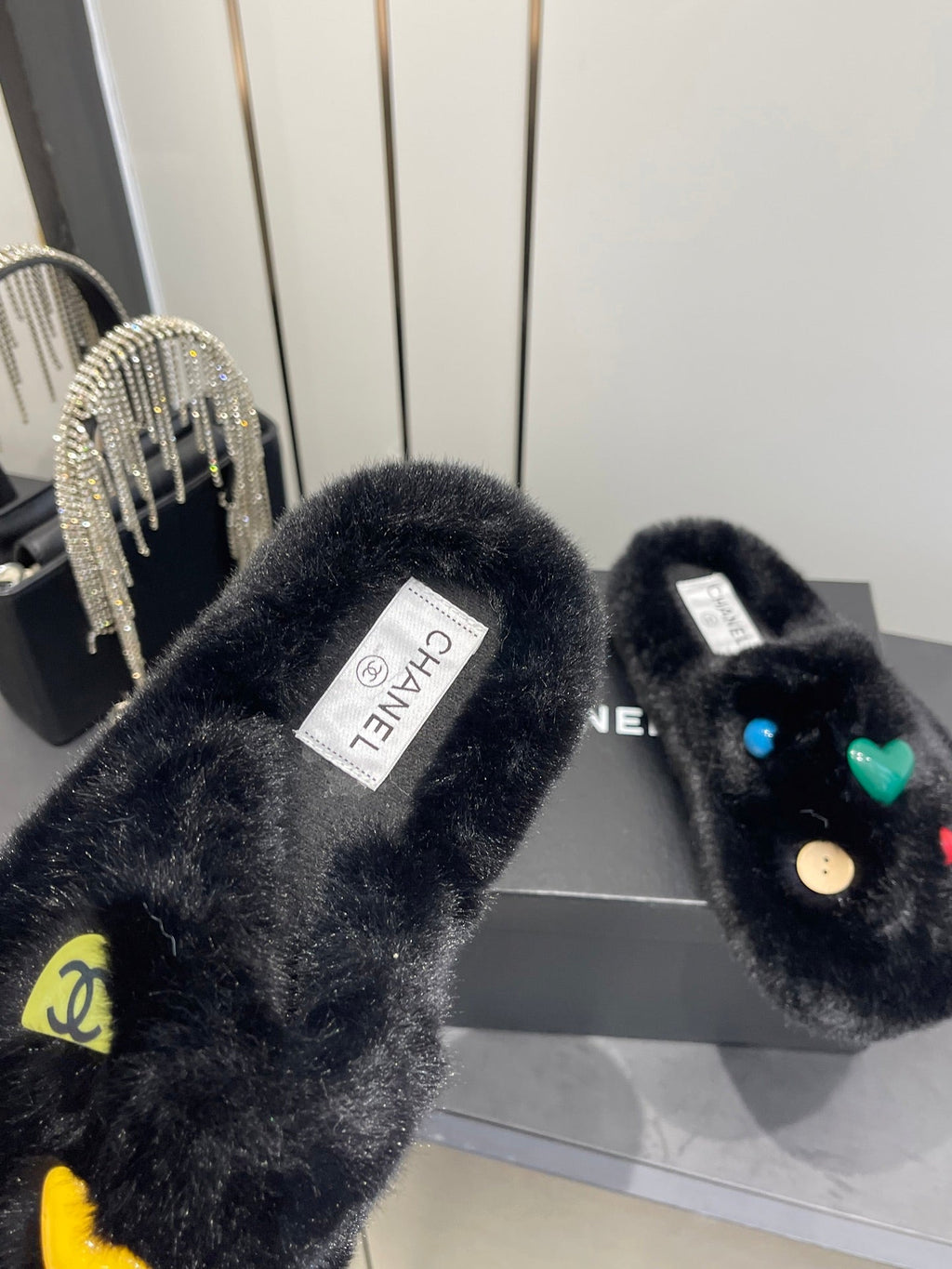 CC Double C Furry Slippers Black Fur 554698
