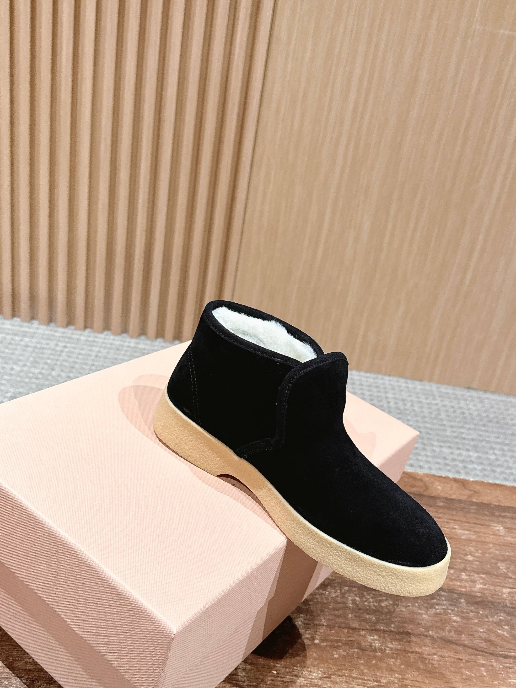 Miumiu 25 Slip-on Boot Black Mix White Suede Wool 553704