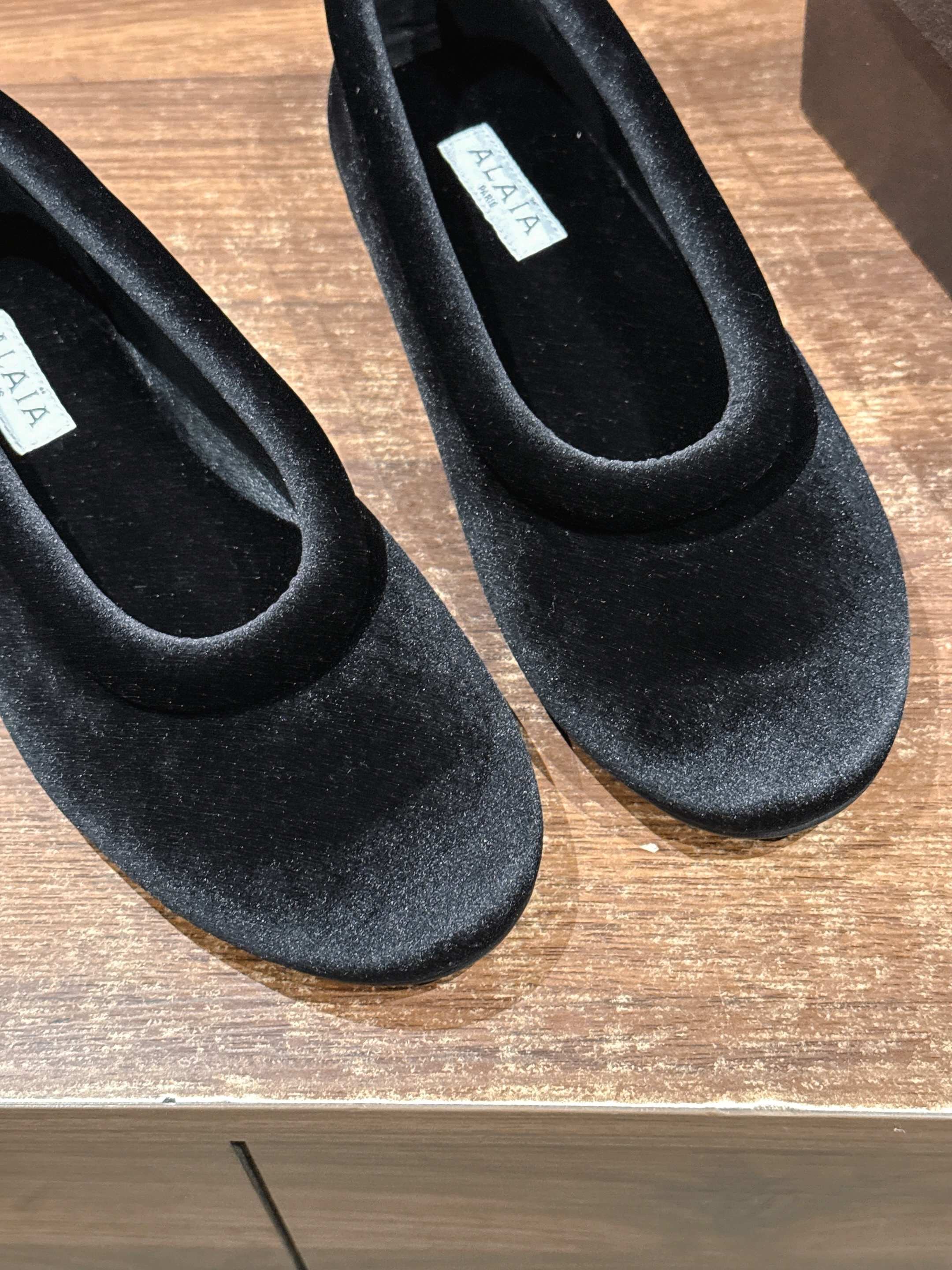 Alaia 2025 Ballet Flat Black Velvet 553856