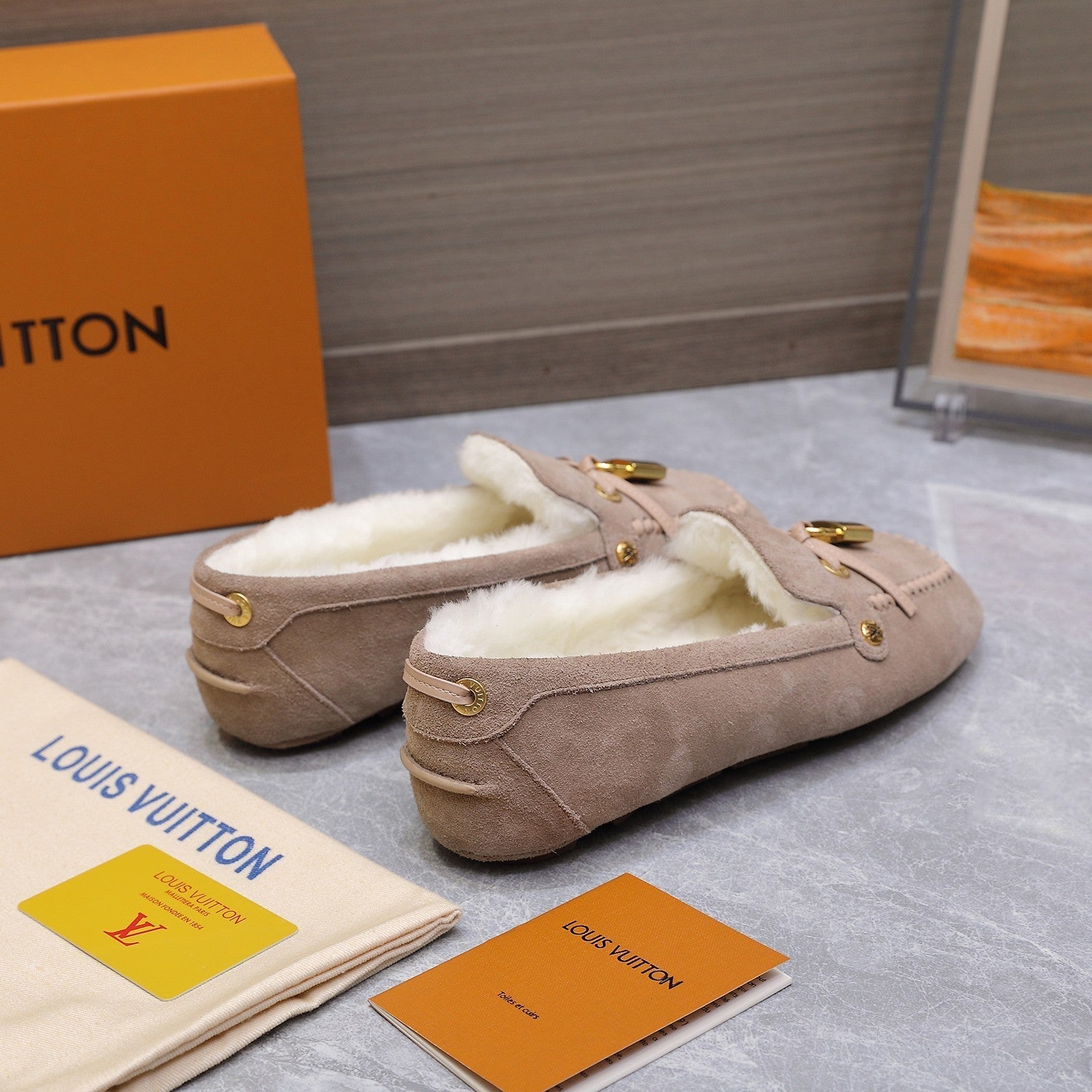 LV Flore Car Shoe Taupe Suede Wool 547249
