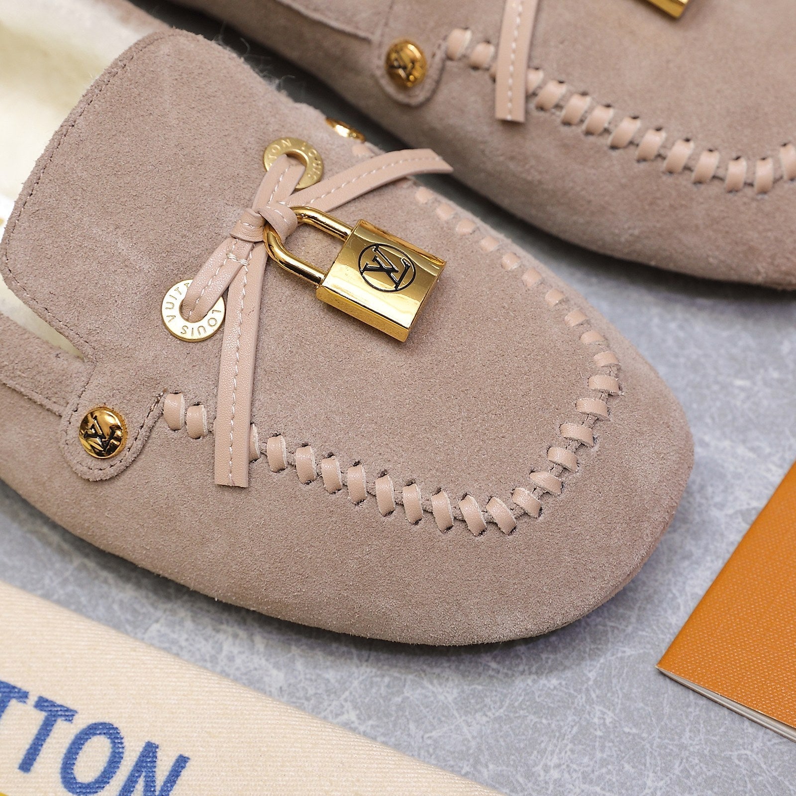 LV Flore Car Shoe Taupe Suede Wool 547249