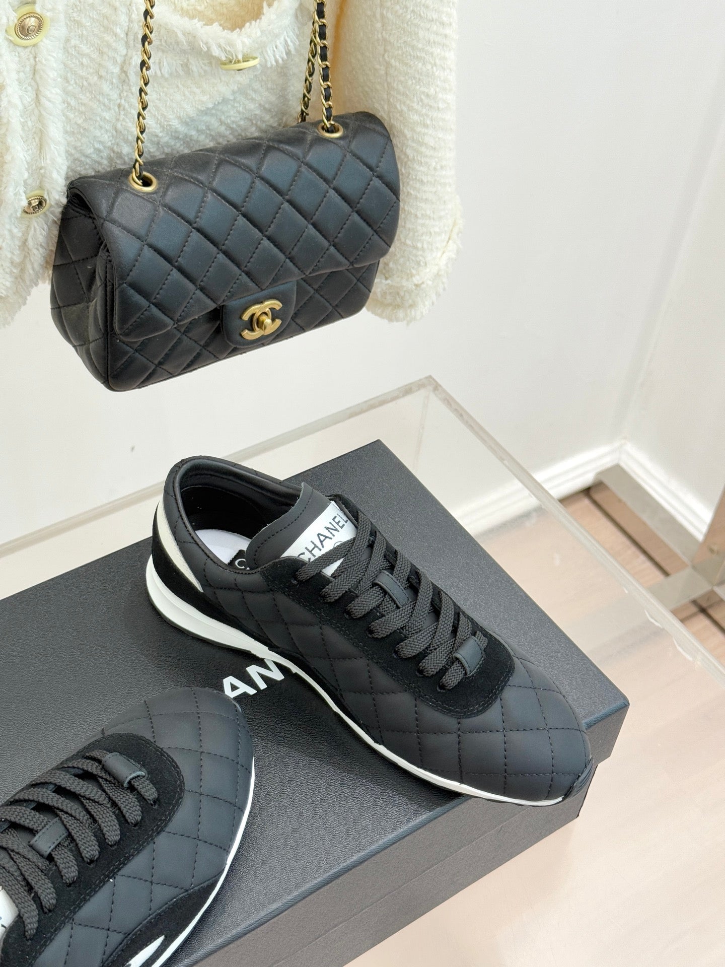 Cruise 2025/26 Trainers Black Suede Fabric