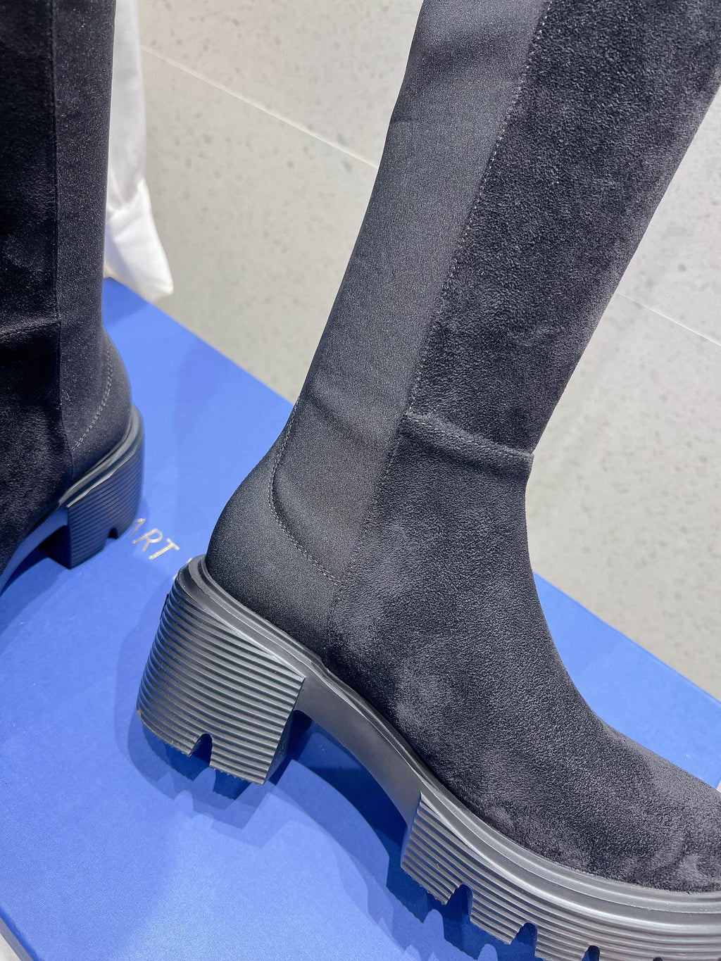 SW Soho Knee-High Boot Black Suede 554357