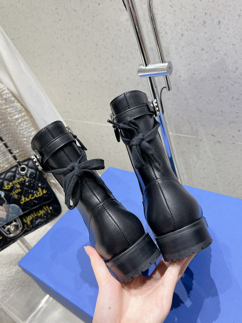 SW Mckenzee Boot with Buckle Black Leather 554362