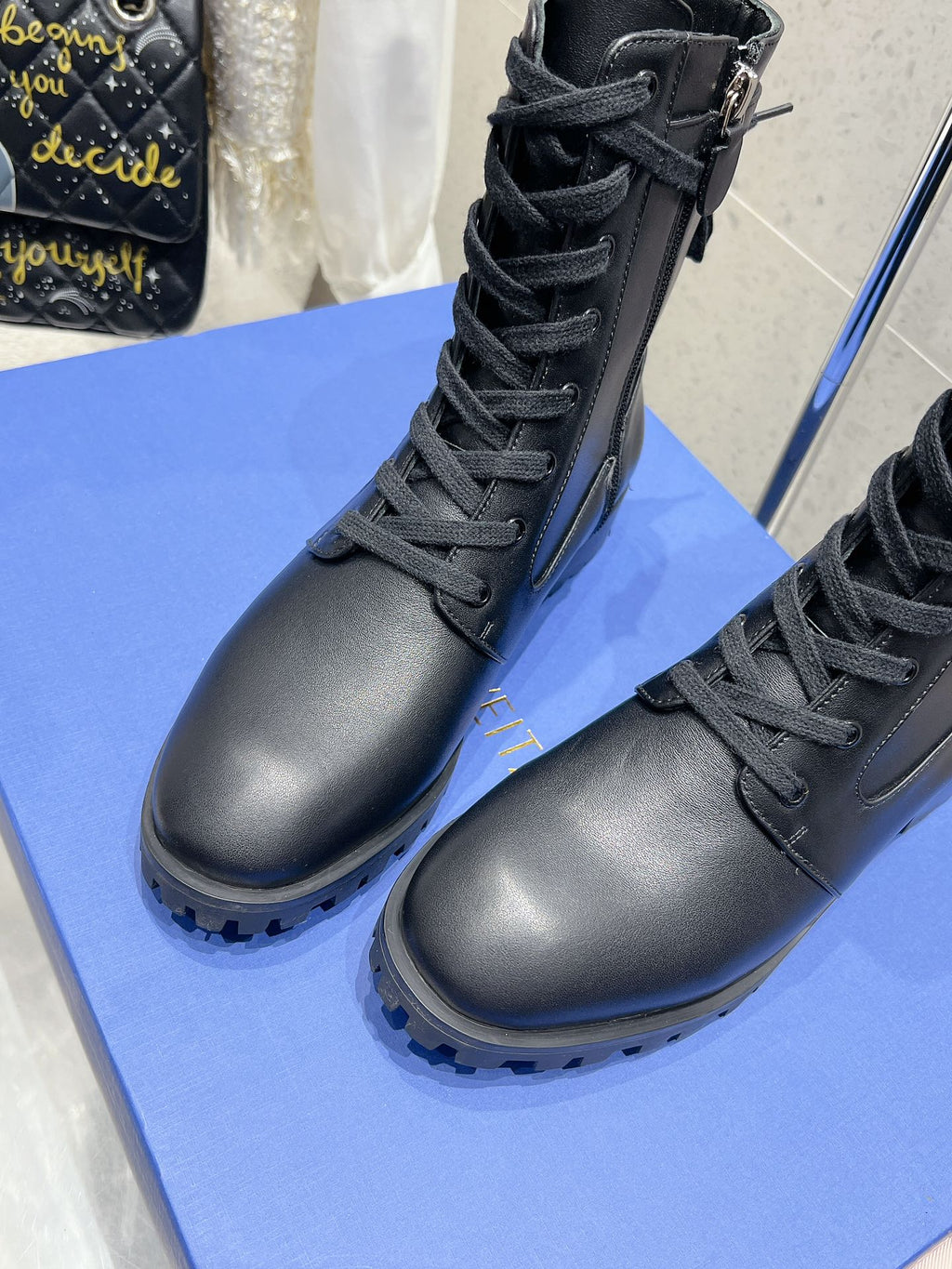 SW Mckenzee Boot with Buckle Black Leather 554362