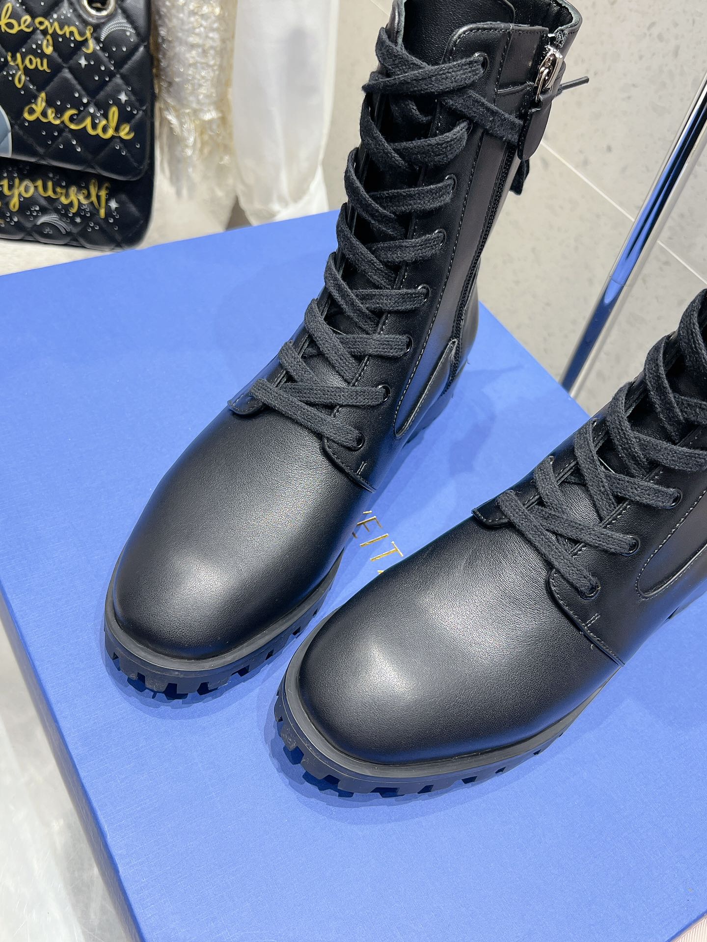 SW Mckenzee Boot with Buckle Black Leather 554362