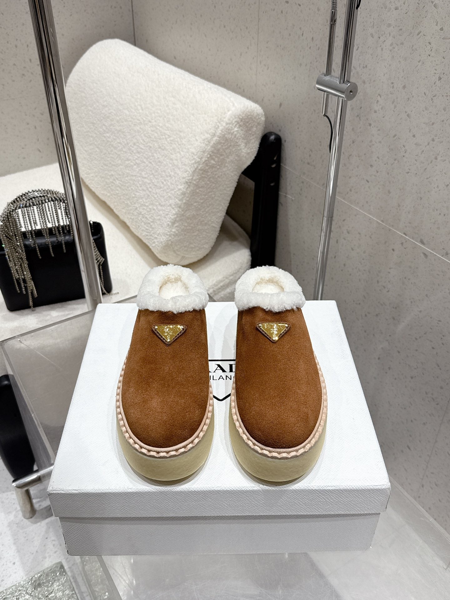 Pra 2025 Fur Mule Brown White Suede Wool 554327