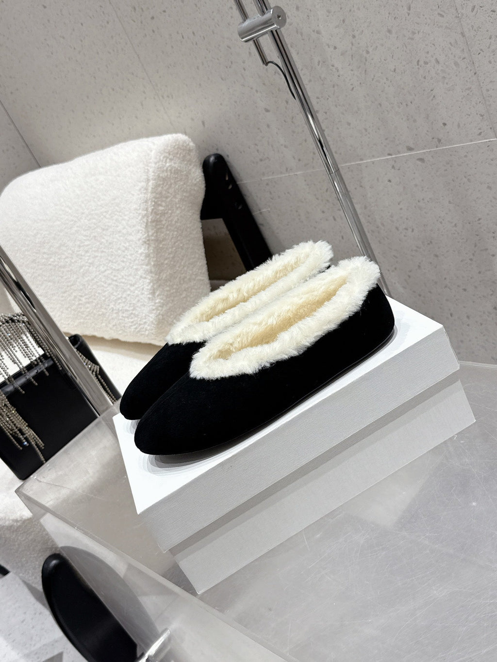 The Row 25ss Ballet Flat Black Nubuck Leather Fur 554385