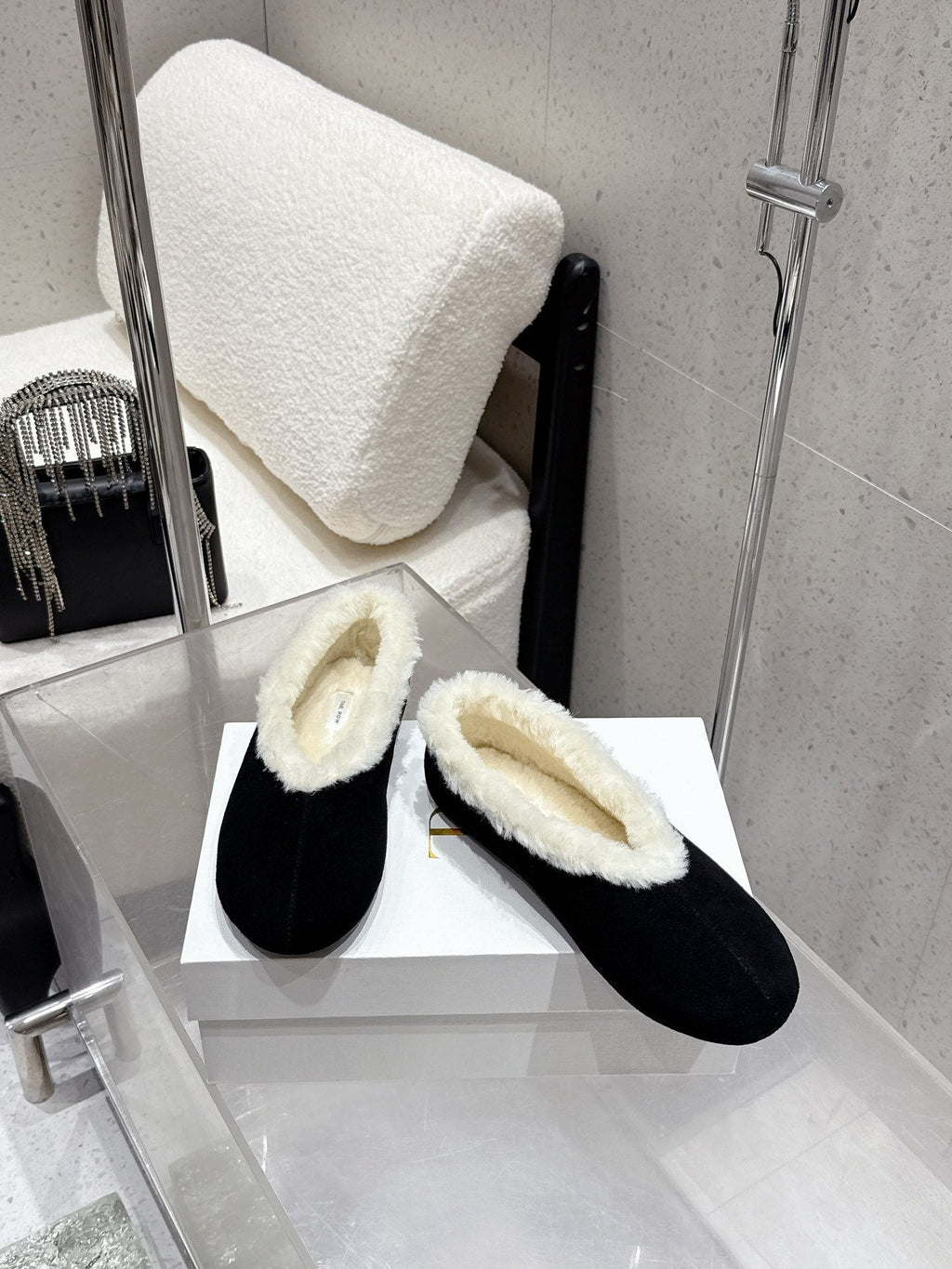 The Row 25ss Ballet Flat Black Nubuck Leather Fur 554385