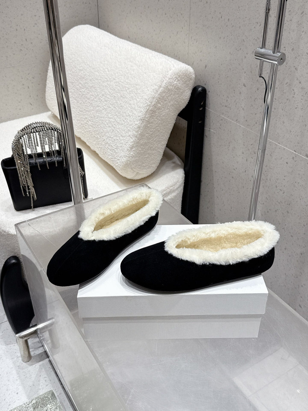 The Row 25ss Ballet Flat Black Nubuck Leather Fur 554385