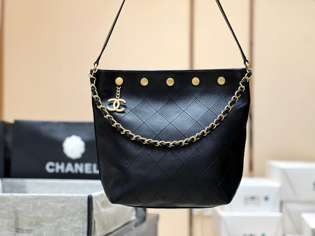 CC 2025 Bag 31cm Black Lambskin With Gold Chain 346392
