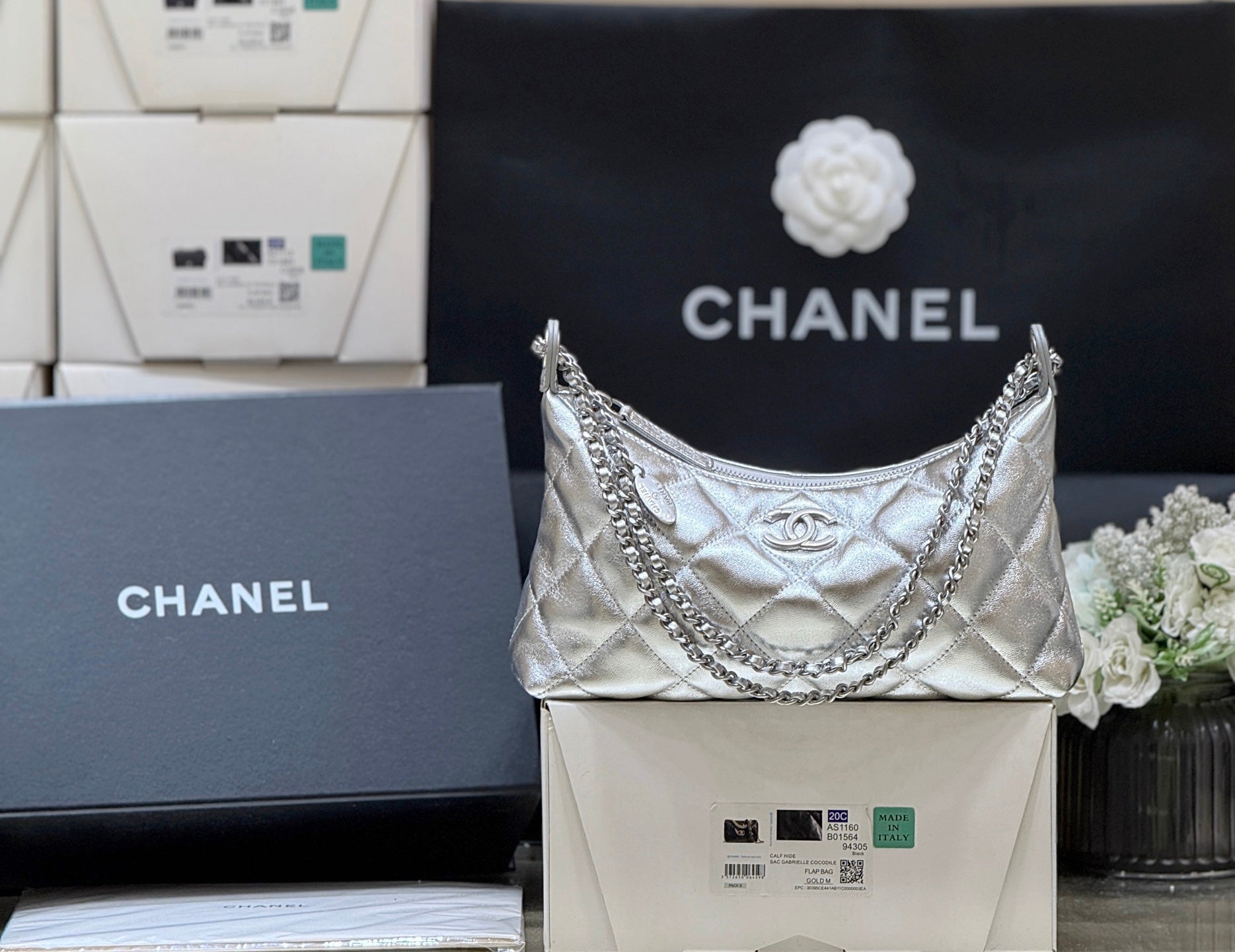 Chanel 2025 Hobo Dumpling Bag 26cm Genuine Calfskin Leather 339343