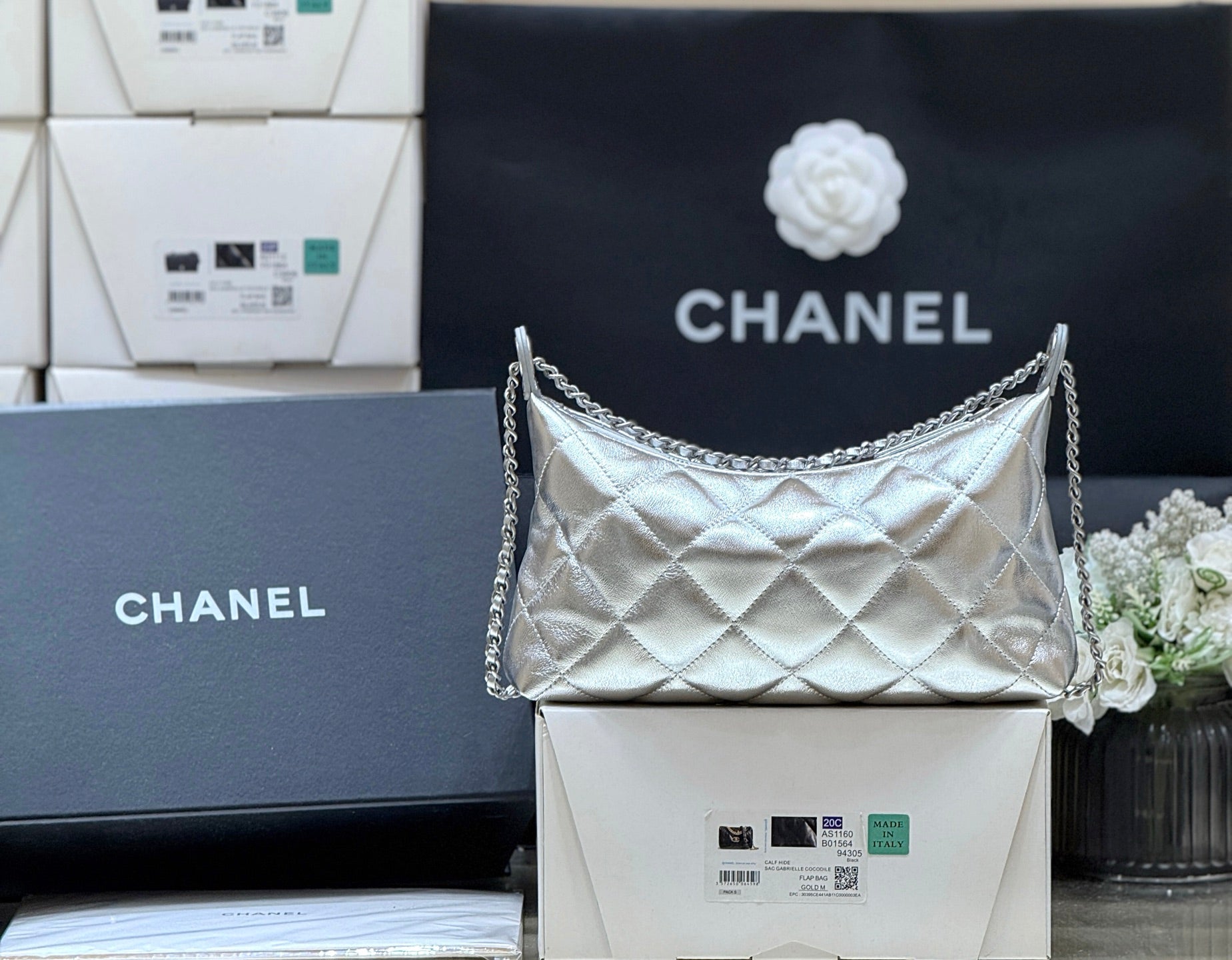 Chanel 2025 Hobo Dumpling Bag 26cm Genuine Calfskin Leather 339343