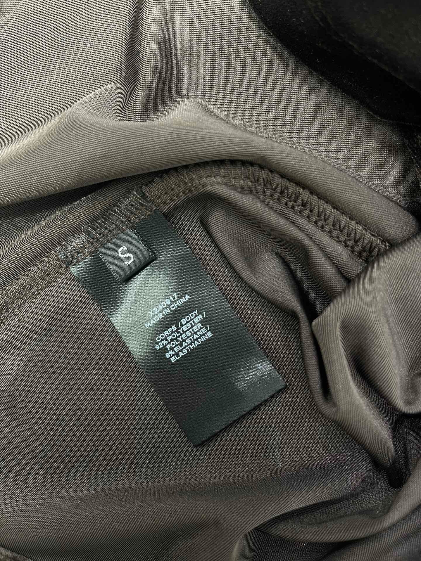 YSL 25S LONG-SLEEVE T-SHIRT STYLE 18