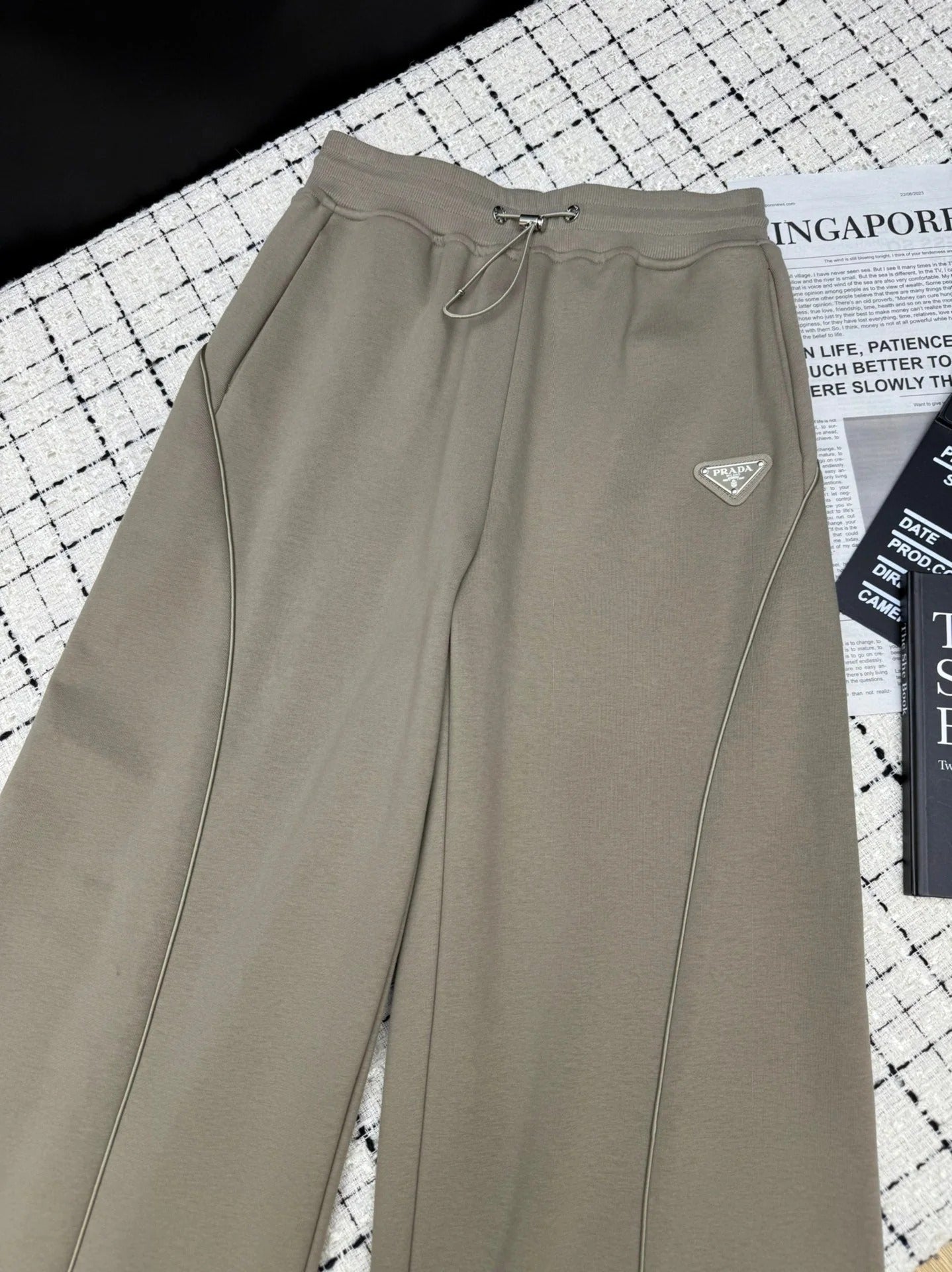 PRADA 25S STRAIGHT-LEG TROUSERS 329