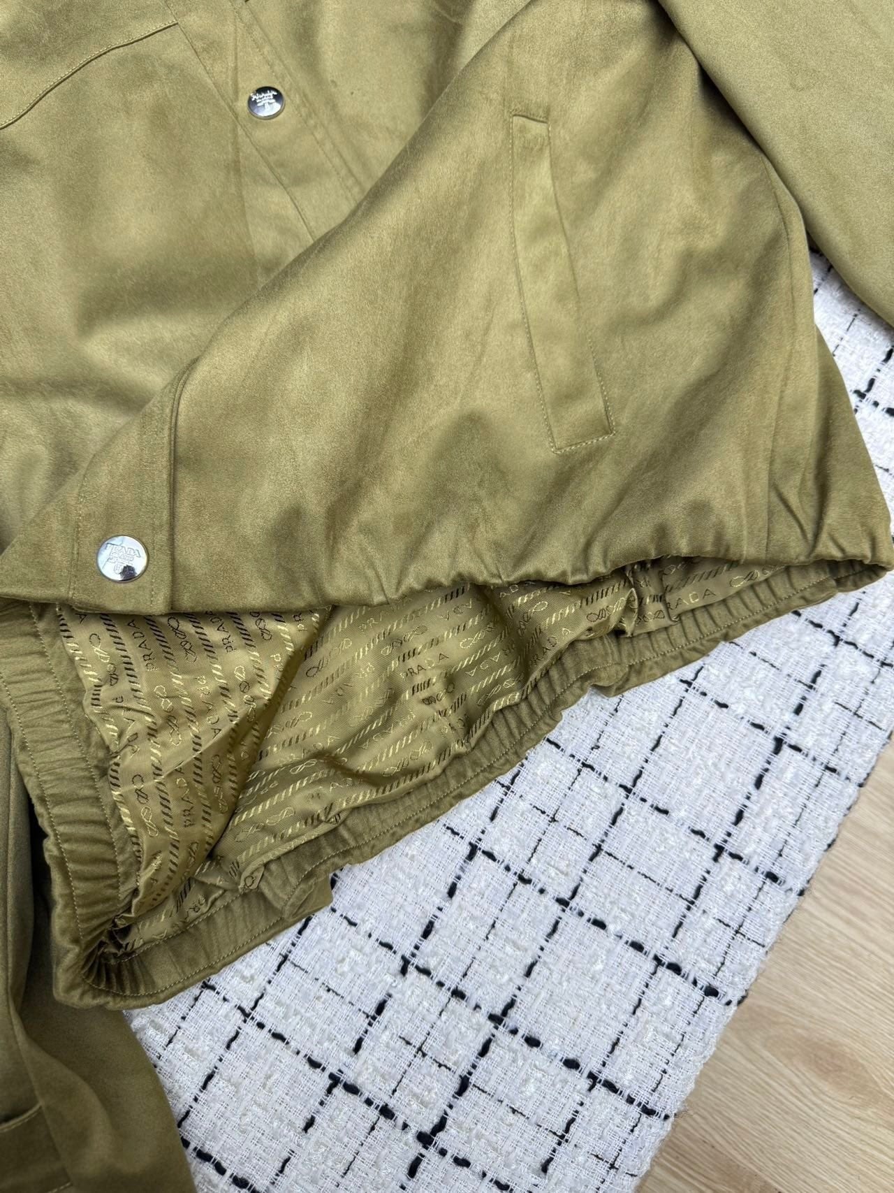 PRADA 25S STAND-COLLAR JACKET 370