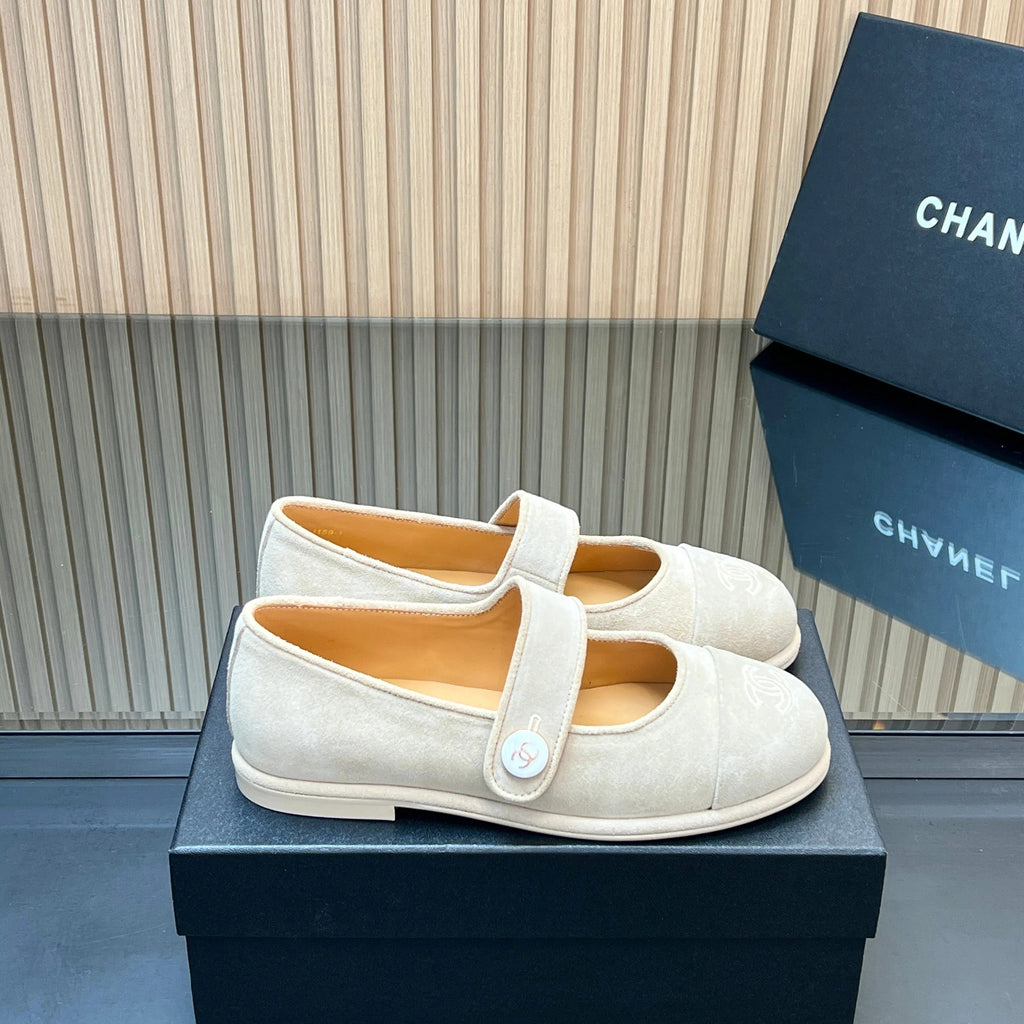 CHANEL 25S DOUBLE-STRAP MARY JANE SHOES IN IVORY SUEDE