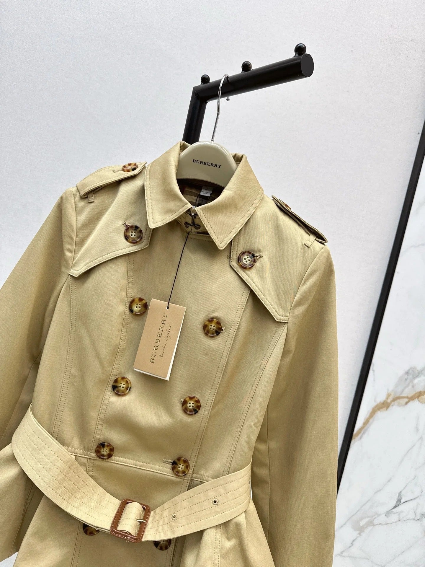 BURBERRY 25S TRENCH COAT 229