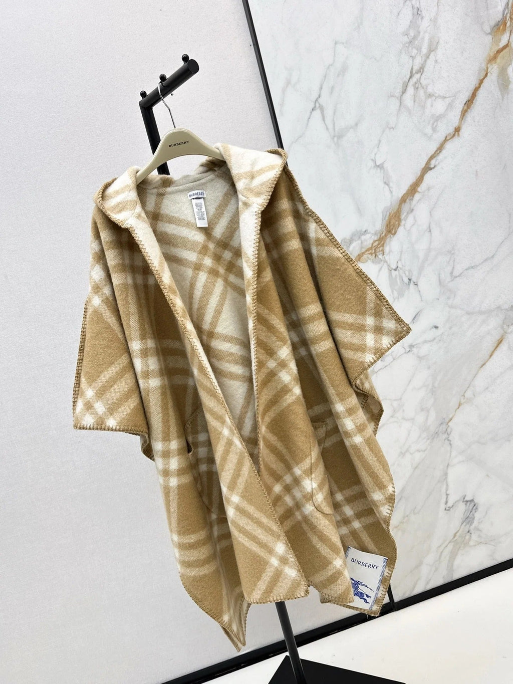 BURBERRY 25S REVERSIBLE CASHMERE CAPE 0045